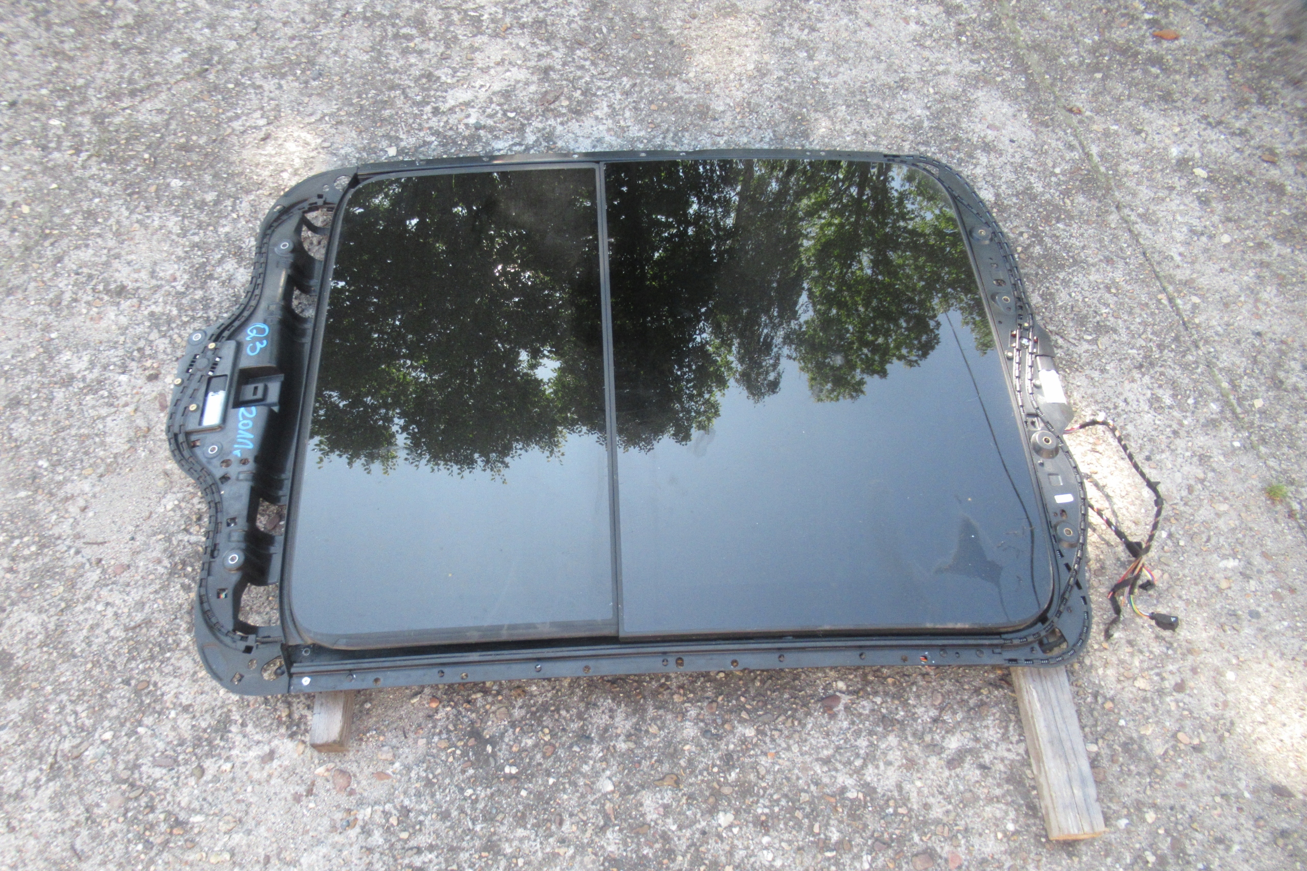 AUDI Q3 Schiebedach PANORAMA 8U0877041A 8U0959591