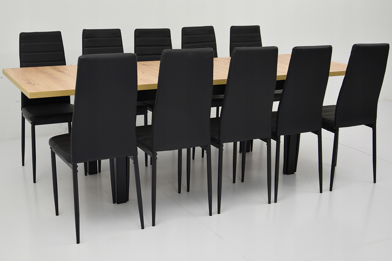 Stół rozkładany z 10 krzesłami TAPICEROWANE czarne Kod producenta CH + MD-2XL
