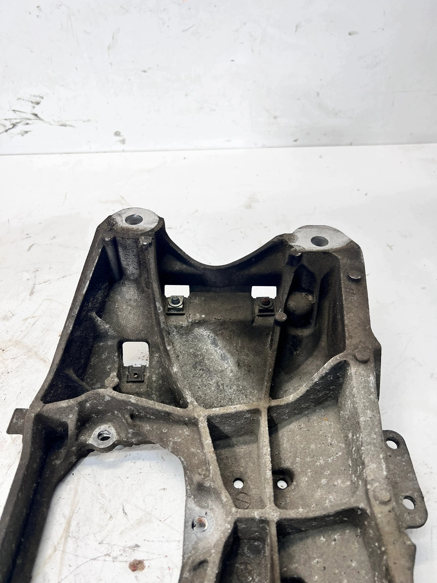 supporto supporto cambio ingranaggi AUDI A4 A5 8K0399263BL