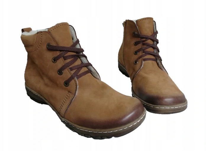 

1. Uniwersał cieplutkie sportkowe obszywane kozaki