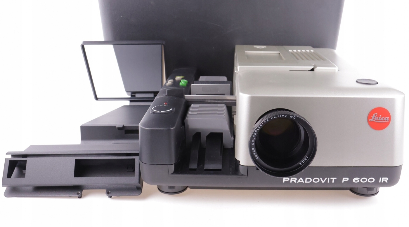 Rzutnik, projektor Leica Pradovit P600 IR