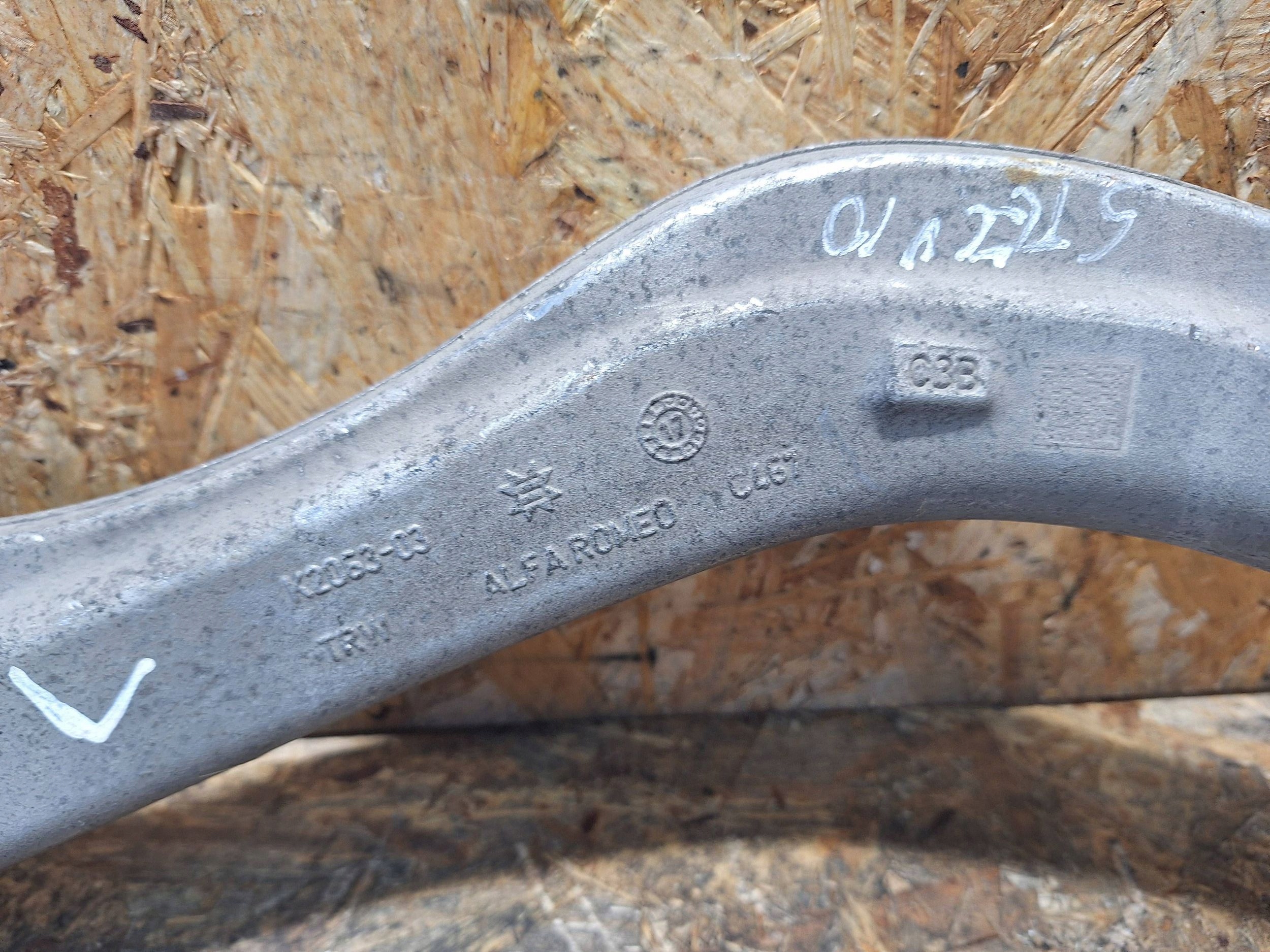 arm front lower left ALFA ROMEO STELVIO 16