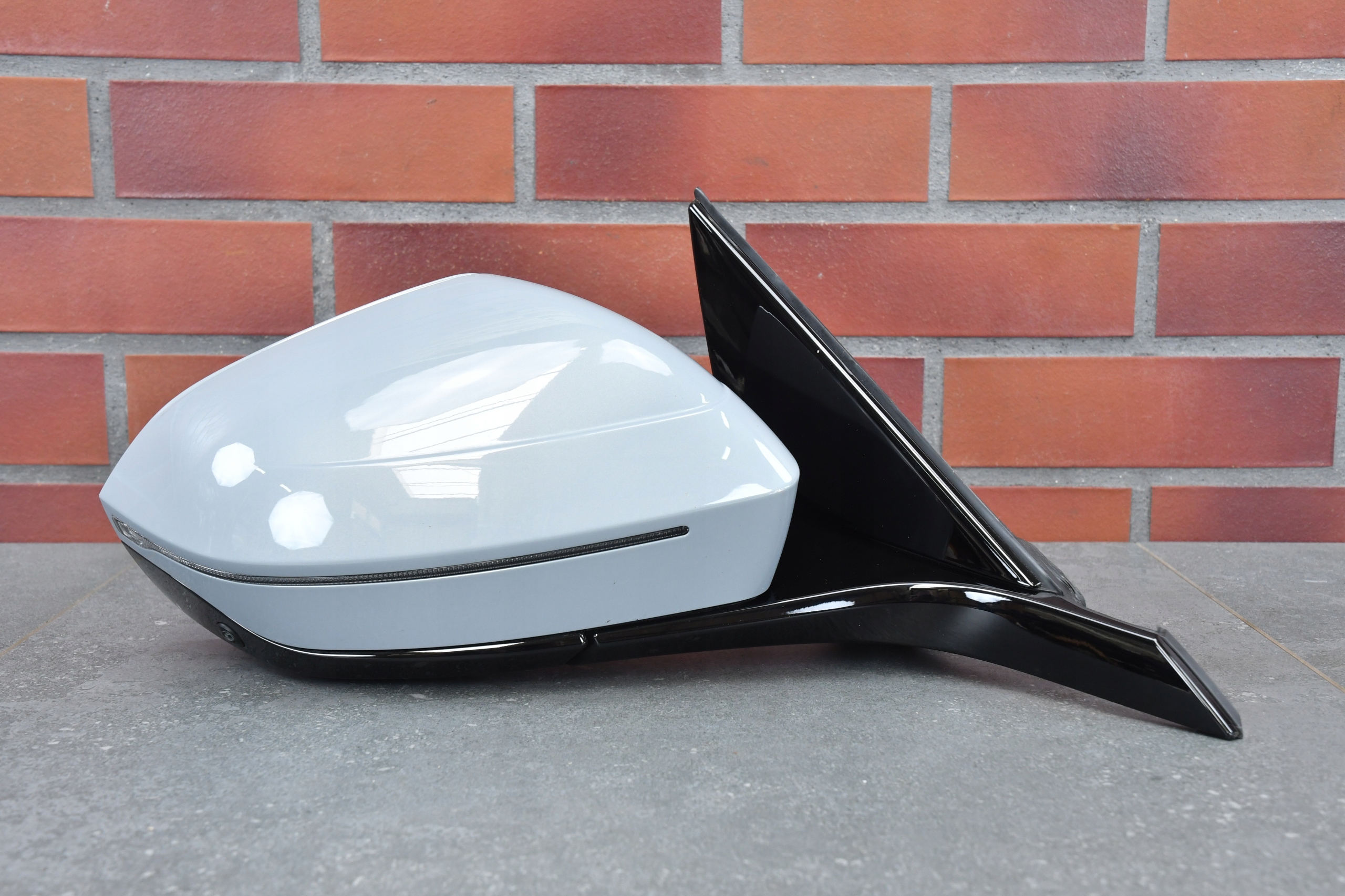 mirror right complete BMW 5 G60 G61 i5 KAMERA C4P BROOKLYN GRAU