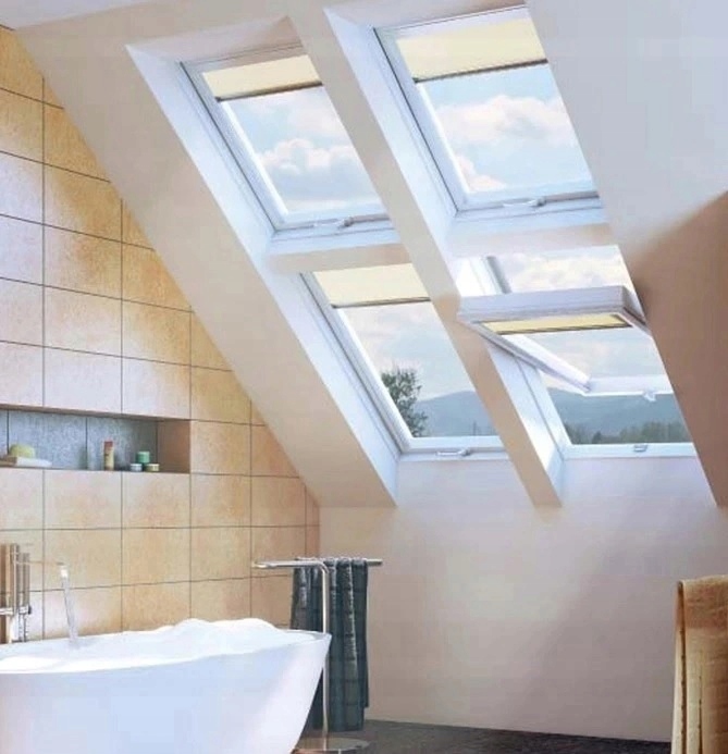 Zestaw 2 okien FAKRO PTP-V U4 78x118 + kołnierz B2/1 EHV-AT THERMO RAL 7022 Marka FAKRO