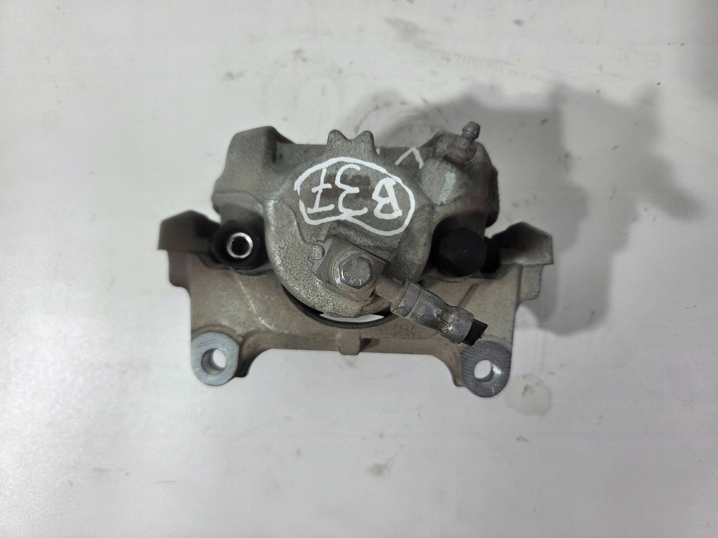 Audi Q3 8U caliper brake front right VCF257 (B37)