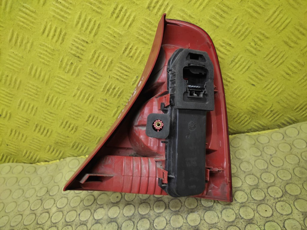 RENAULT CLIO II light left rear part 8200071413
