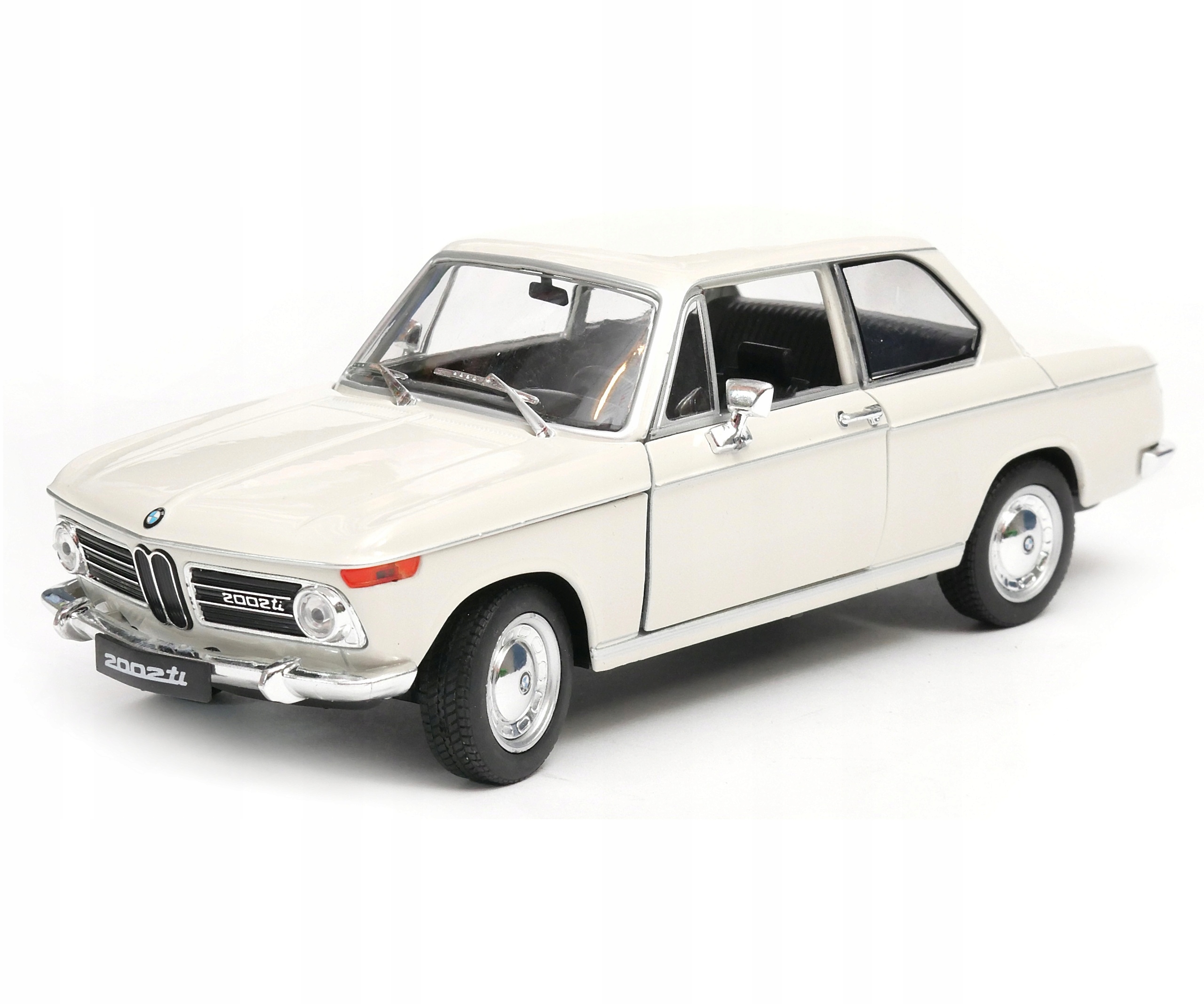 Bmw 2002ti model Welly v měřítku 1:24 bílá