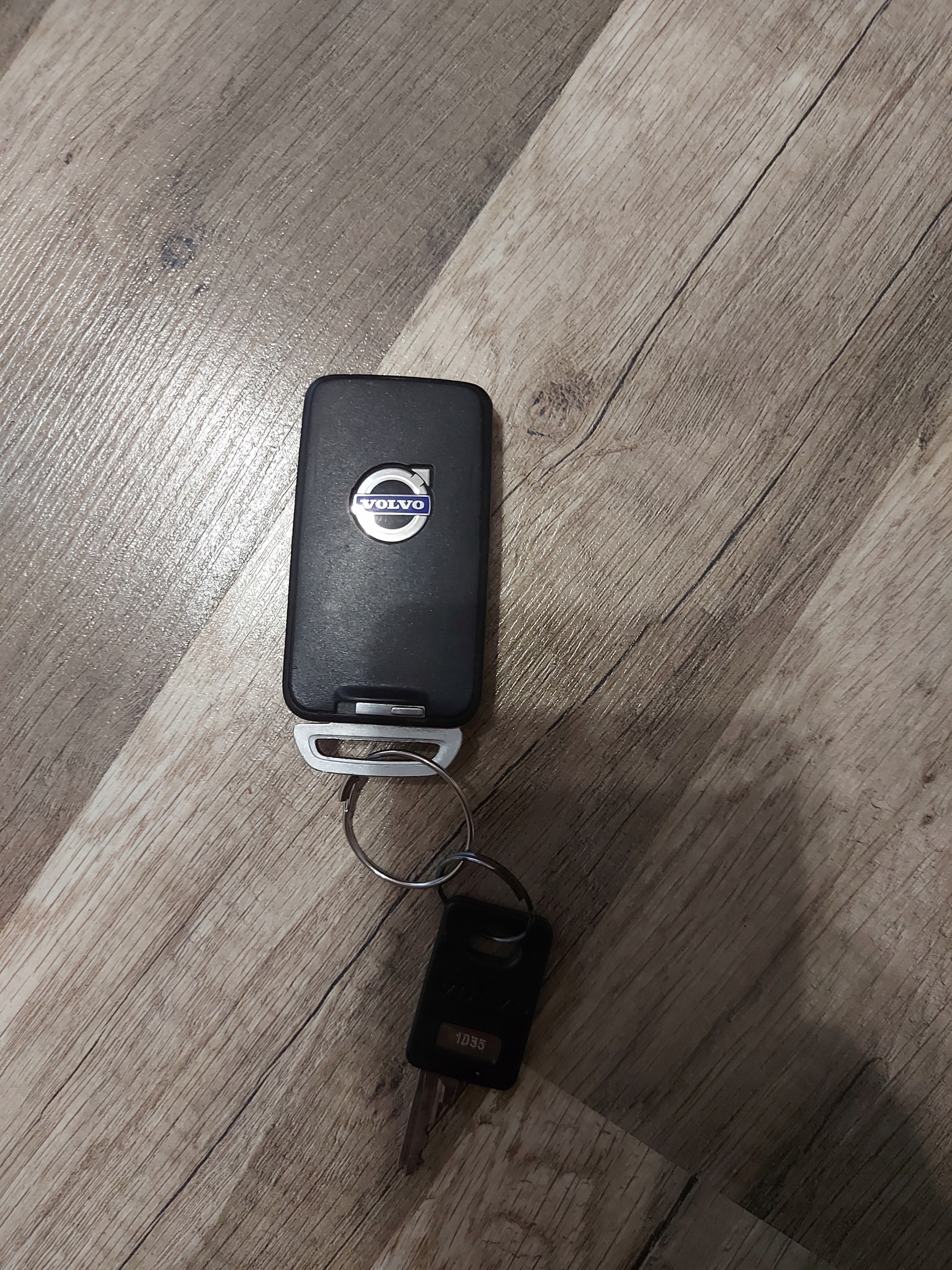 Kluczyk Pilot Volvo V40 Numer katalogowy części Kluczyk