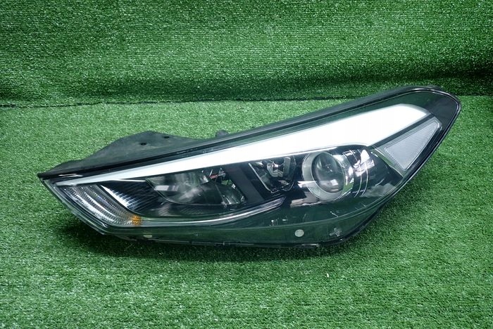 HYUNDAI TUCSON III reflektor left light left
