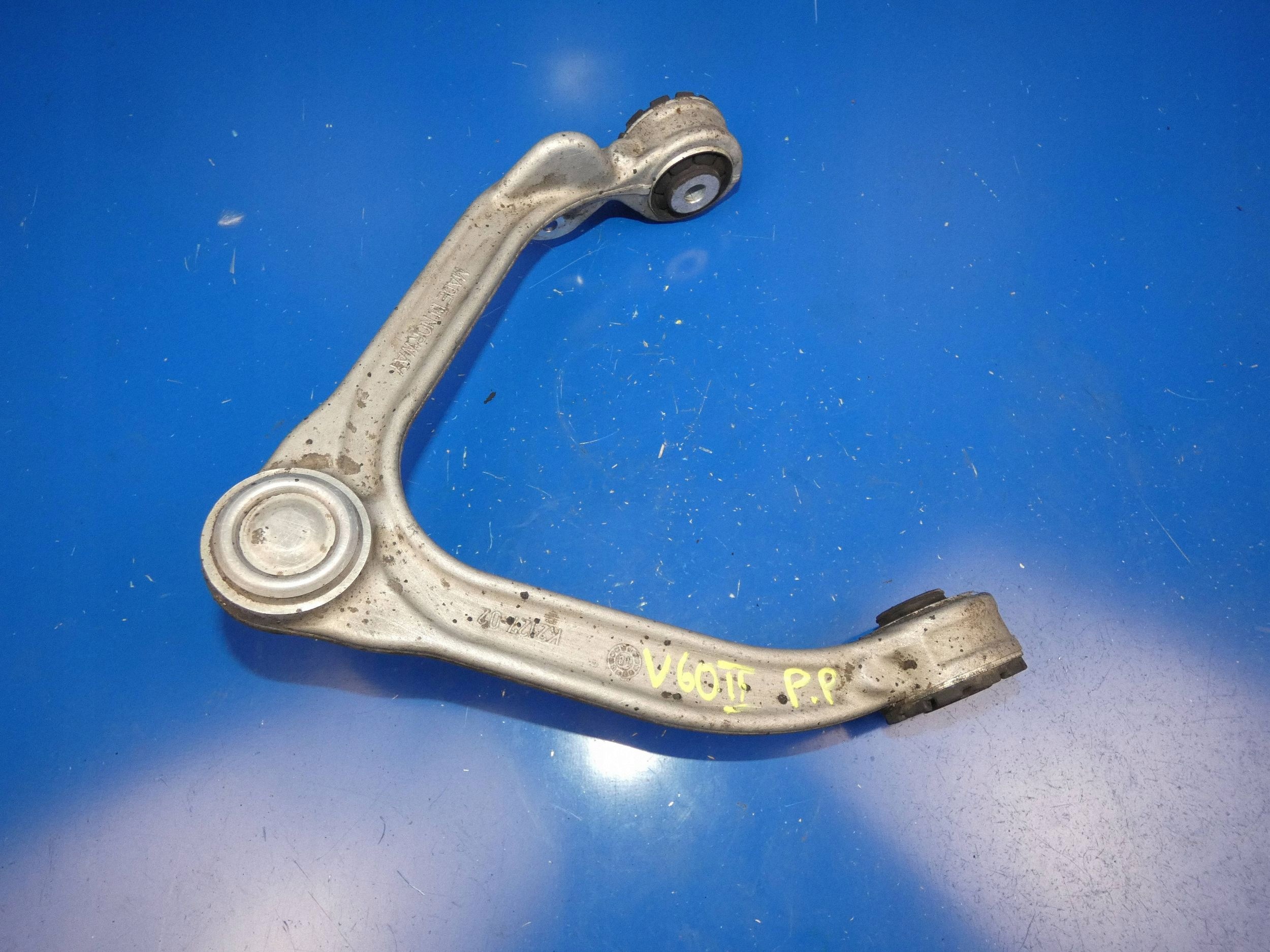 VOLVO V60 II S60 III 18- arm right front front upper