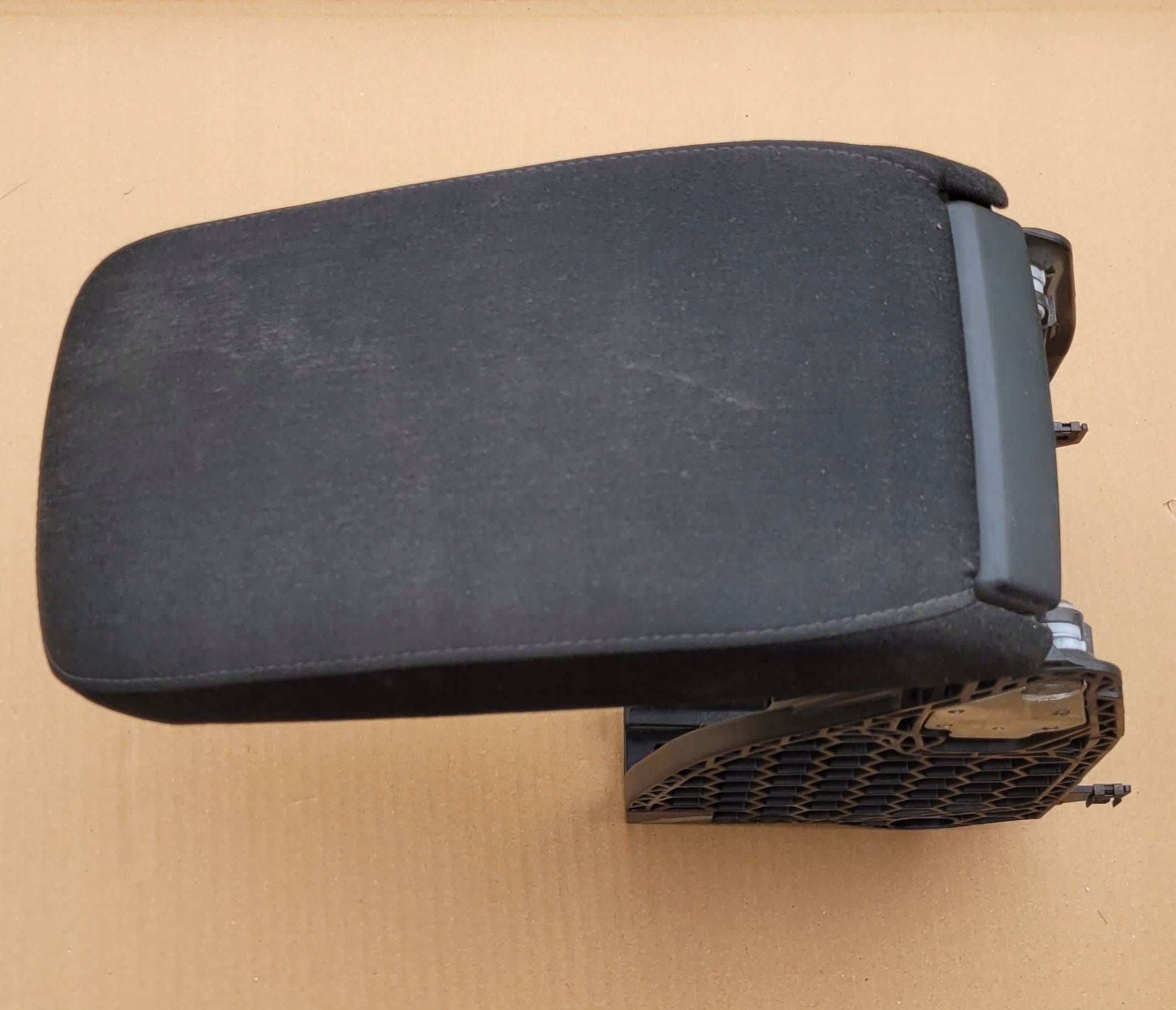 armrest SKODA SUPERB II 3T0864207C
