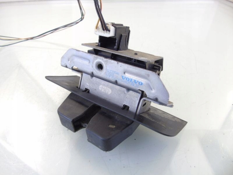 VOLVO V70 III замок задніх дверей 31333541