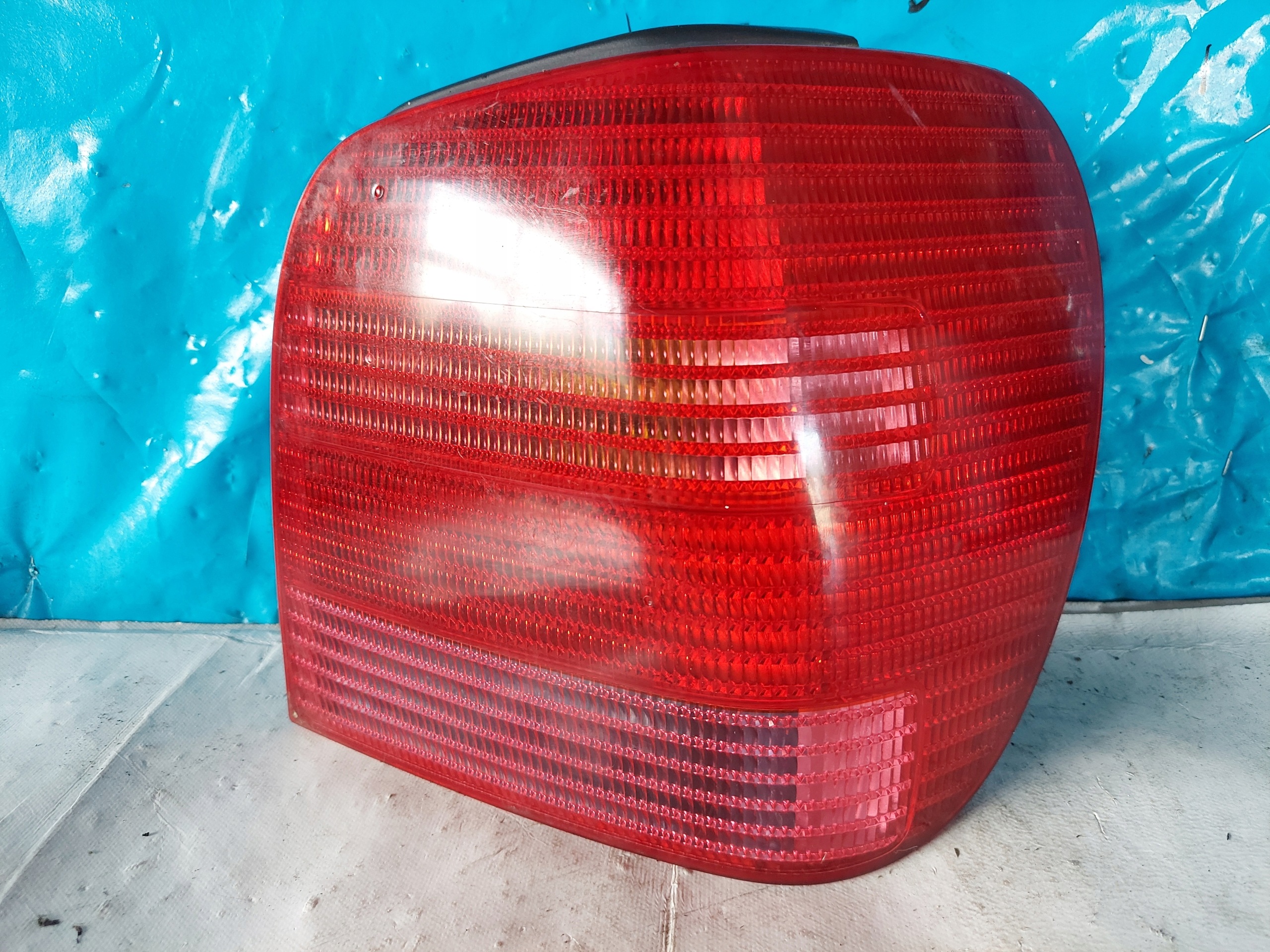 light VW POLO 6N 6N0945096H right rear part