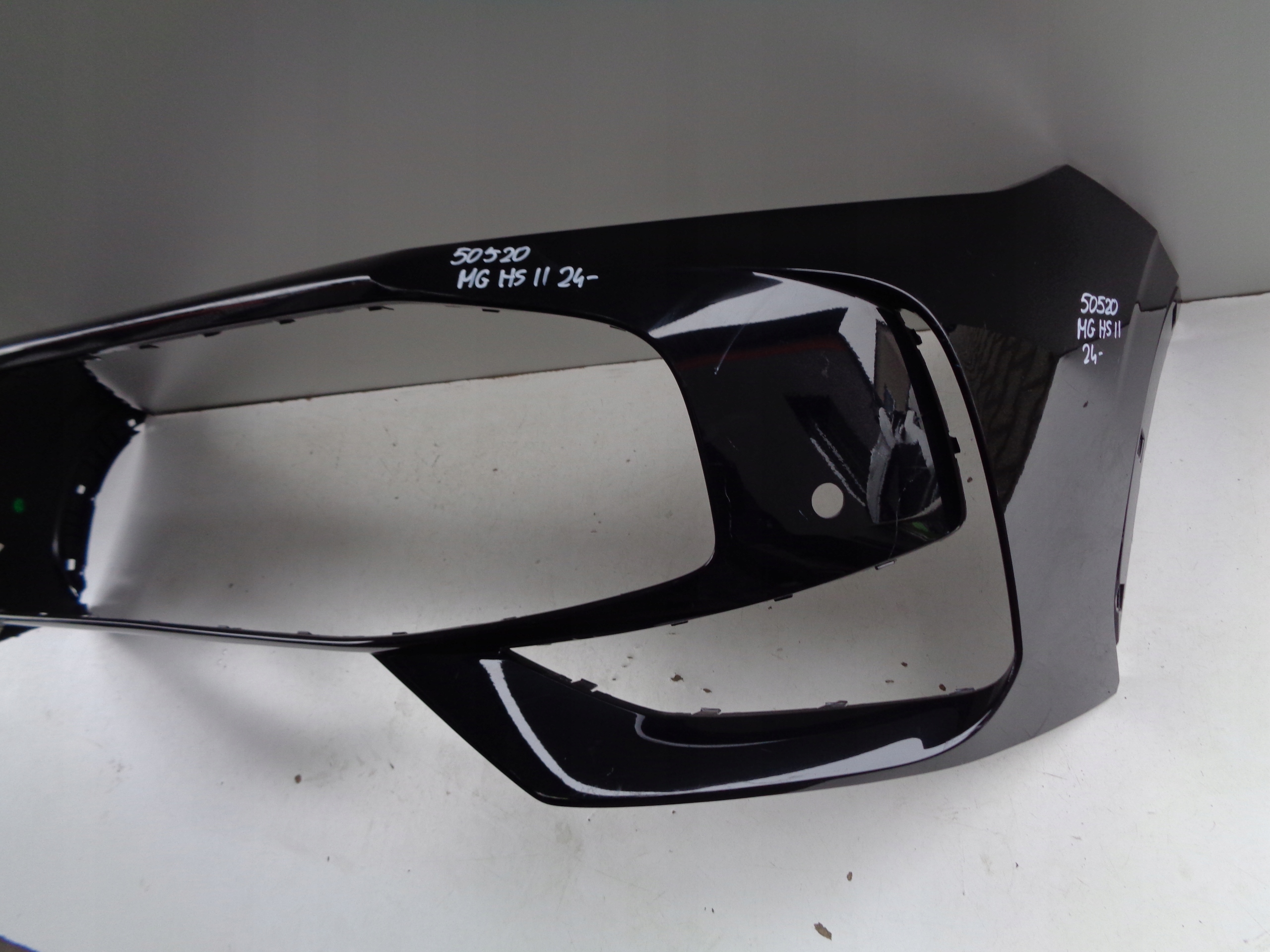 front bumper MG HS II 24- NR 50520