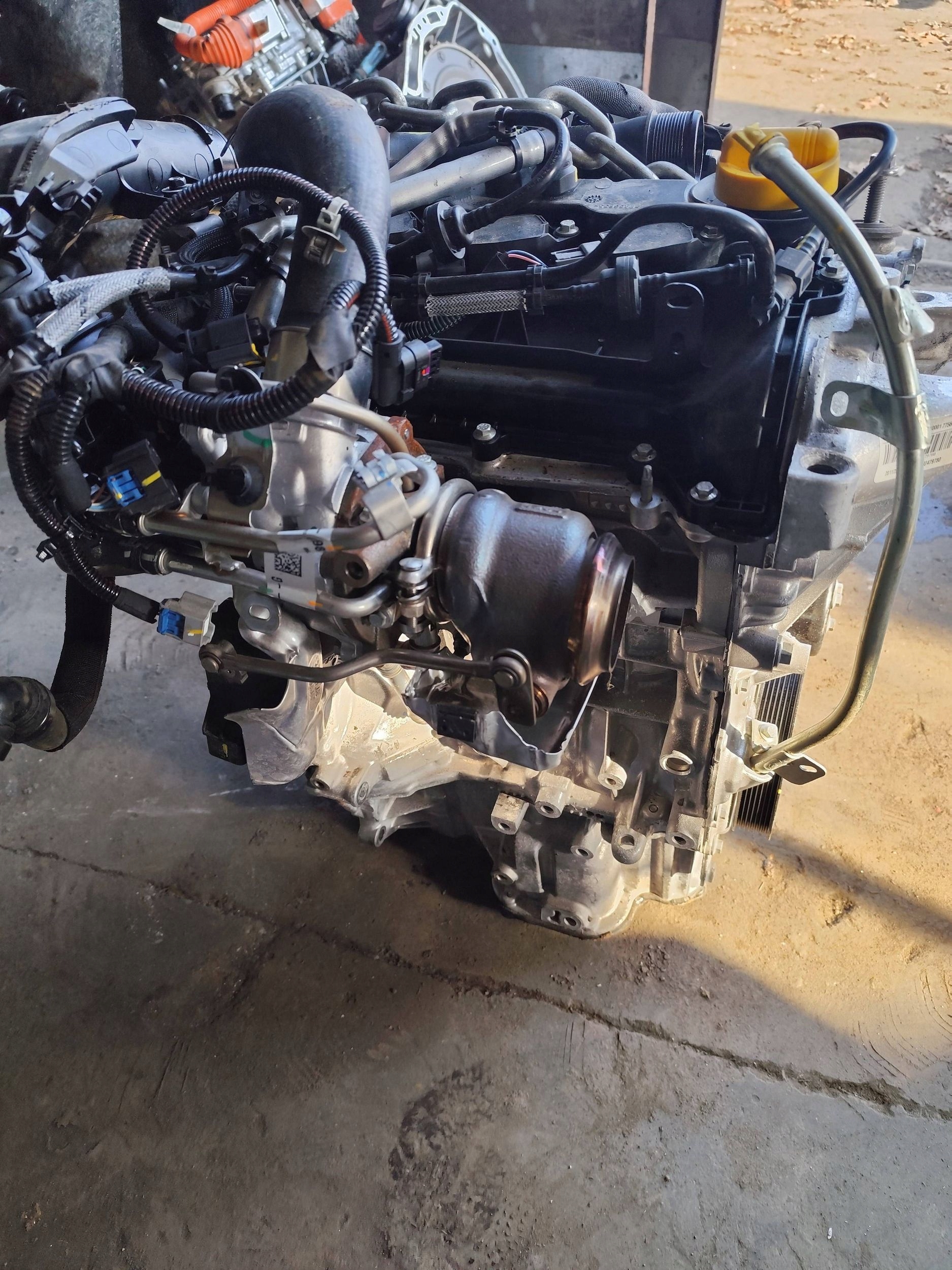 DACIA DUSTER III 1.0 TCE engine complete DEMONTAZ H4DF480