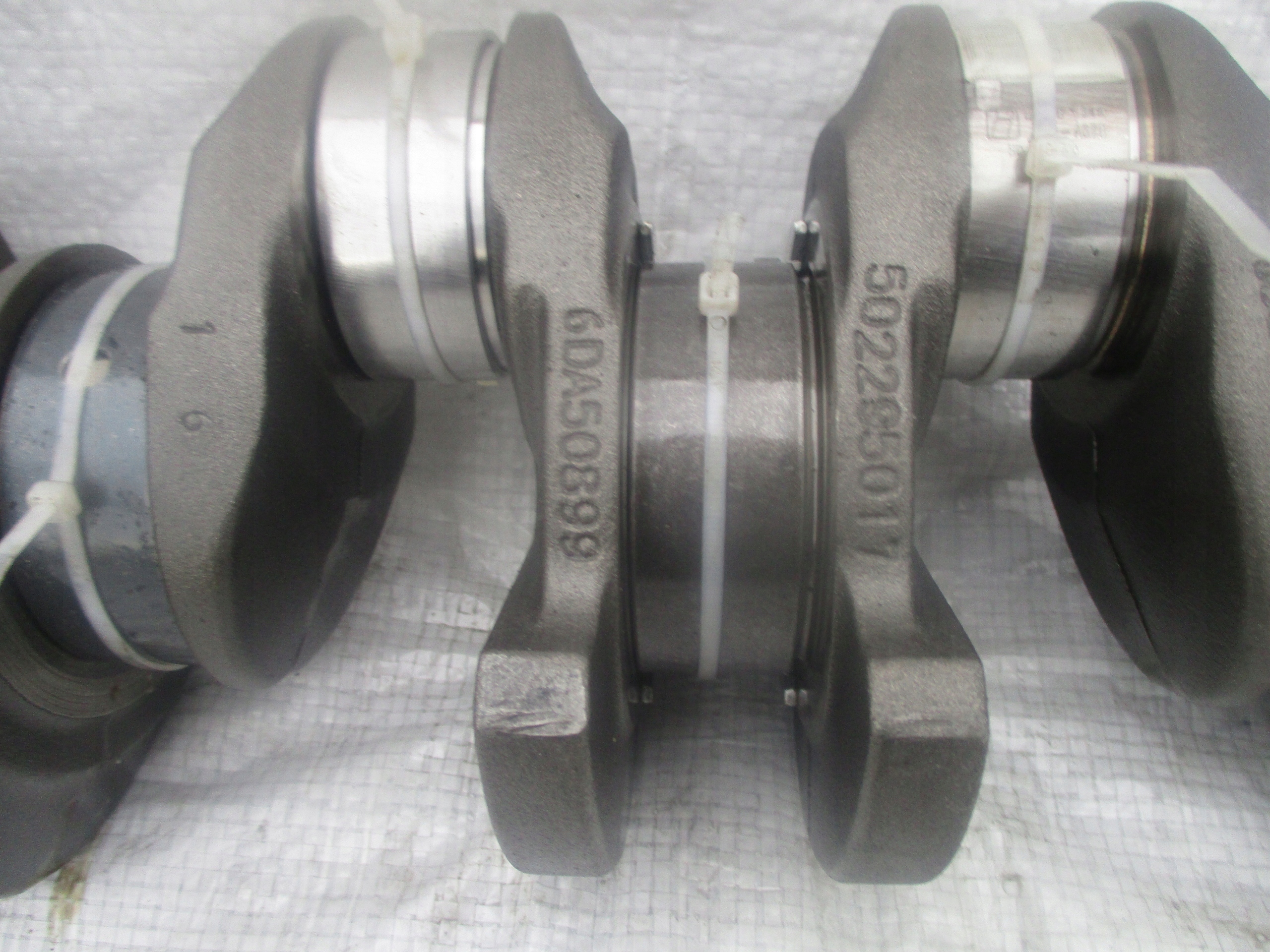 WAŁ KORBOWY FIAT DUCATO IVECO DAILY VI 3.0 CNG Numer katalogowy części GH905205AS, 502295017