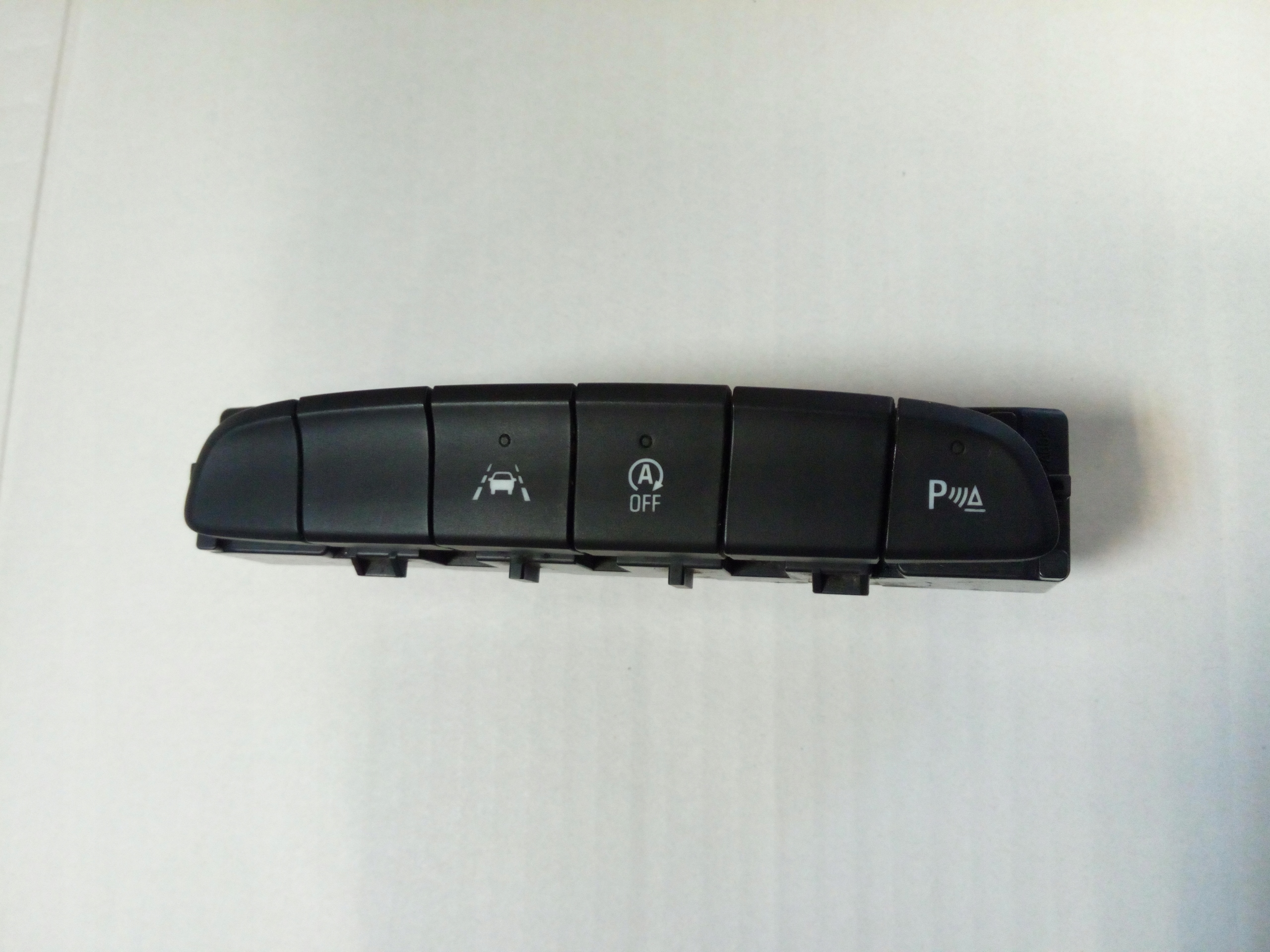 13486949 - КНОПКА PDC ПОМІЧНИК OPEL INSIGNIA B ОРИГ.*