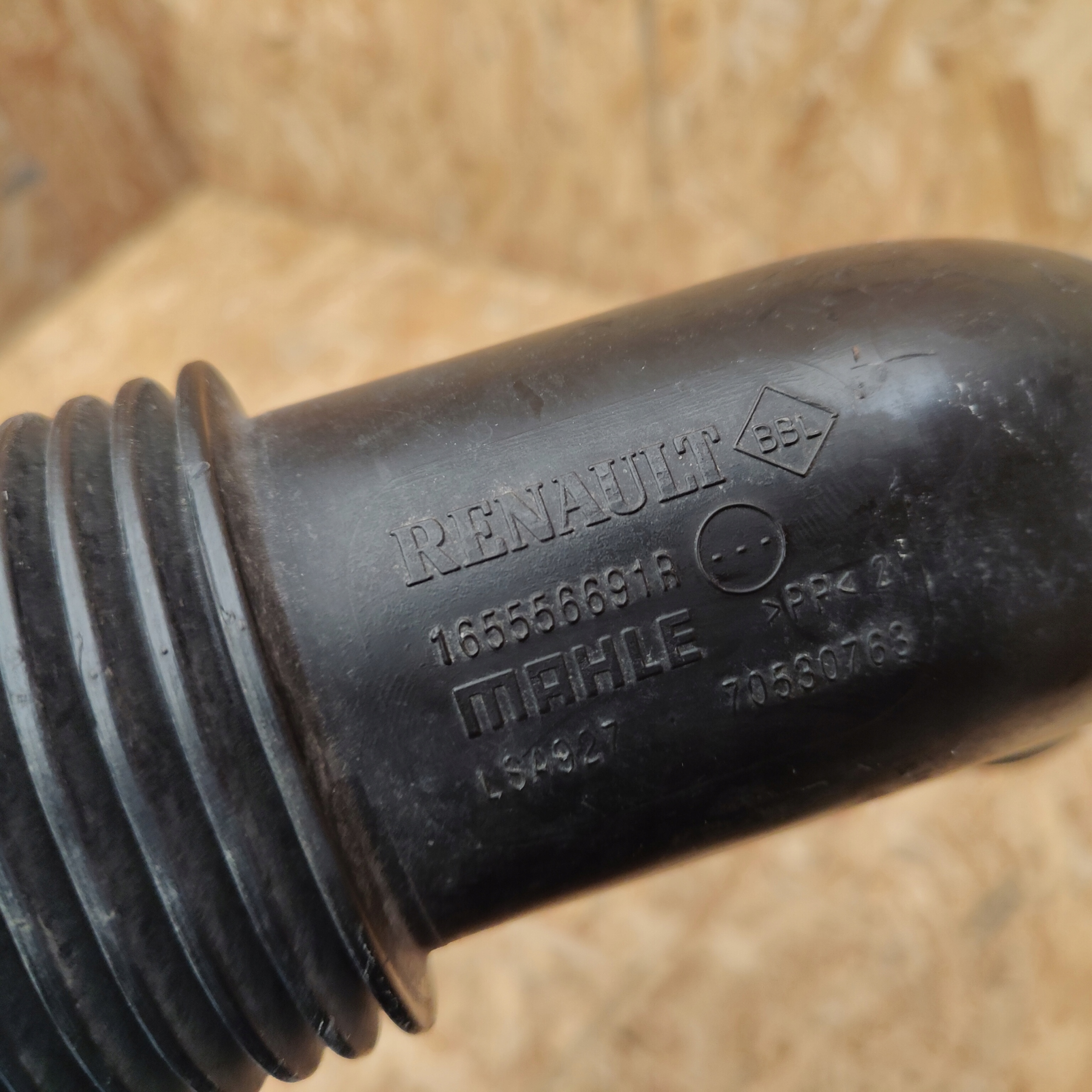 pipe air hose RENAULT 165556691R