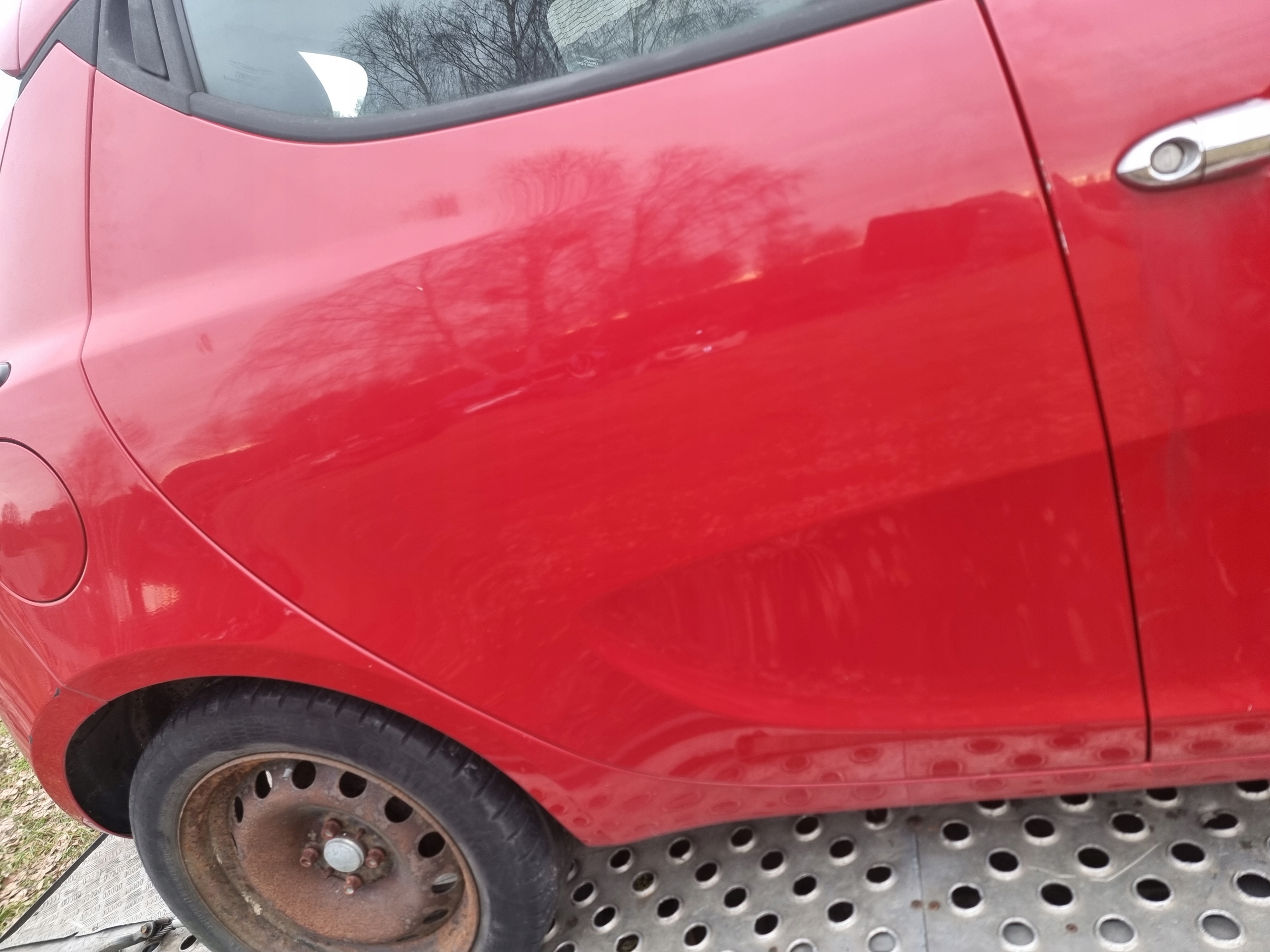 дверь правая зад lancia YPSILON III 111/A