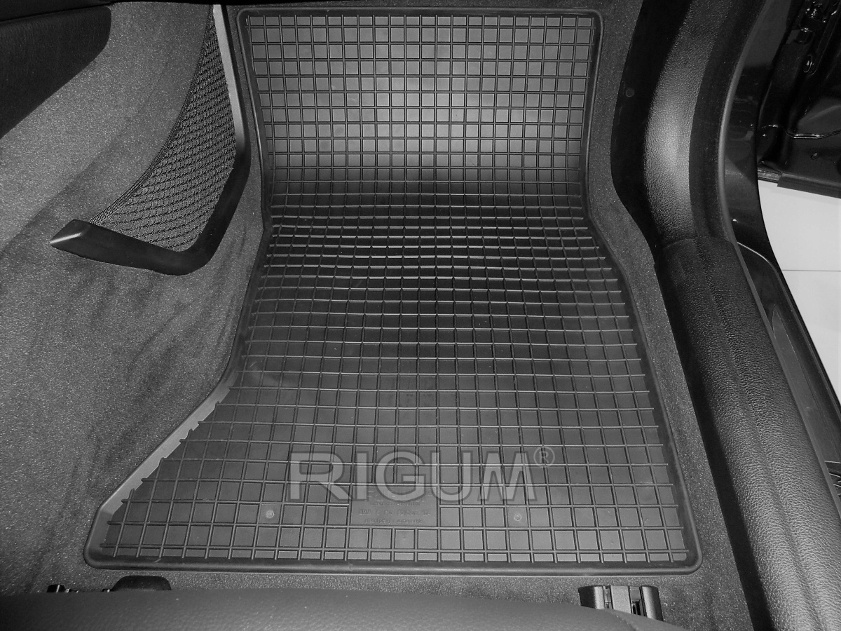 Zestaw dywaników do BMW 5 (F10) Sedan od 2010 do 2014 Numer katalogowy producenta 900262403244
