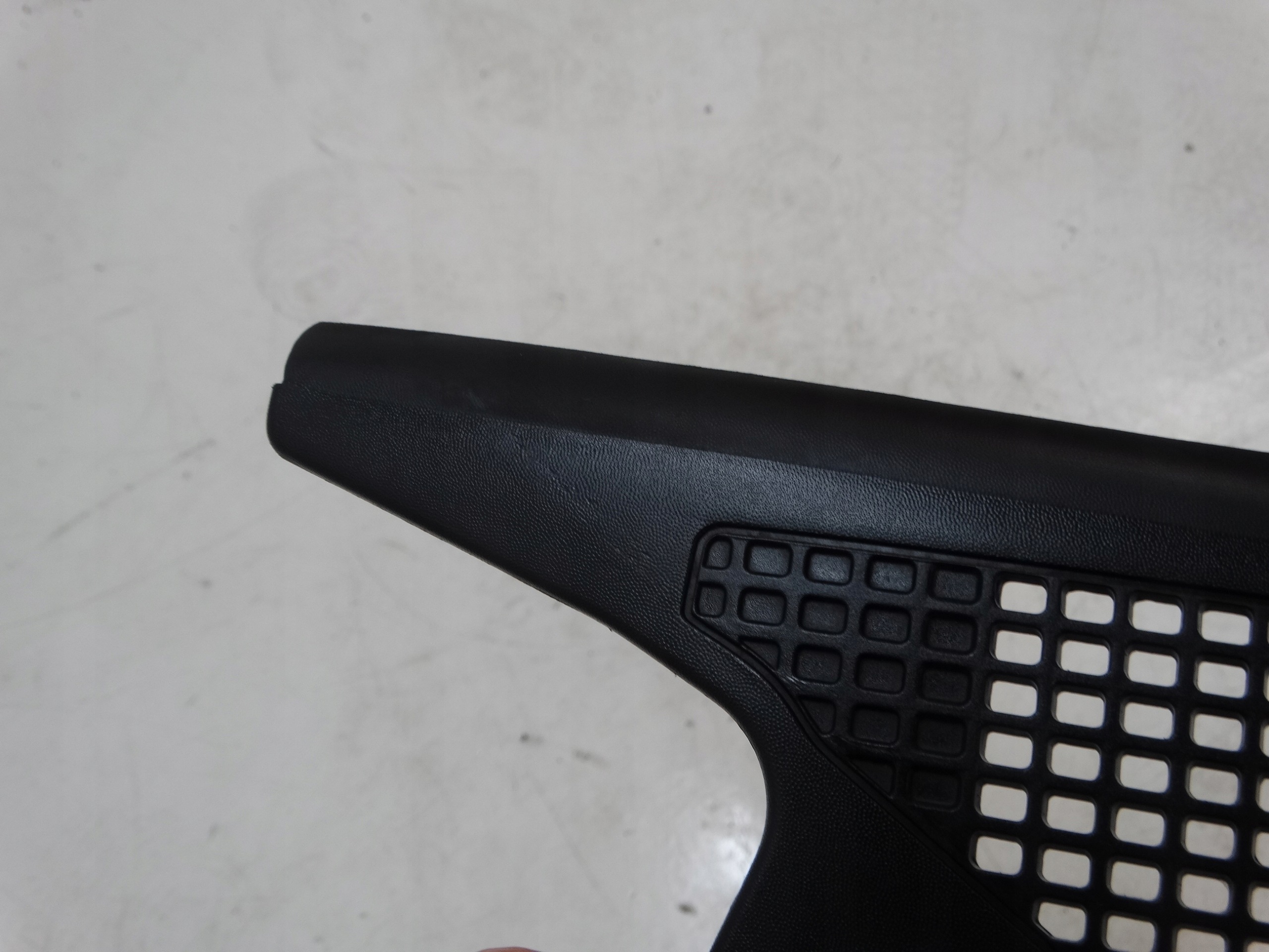 corner under the window left RENAULT SCENIC III MEGANE III 668630009R