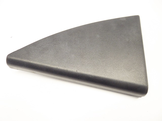 LANOS OSŁONA TRÓJKĄT DRZWI TYŁ PRAWY 96304739