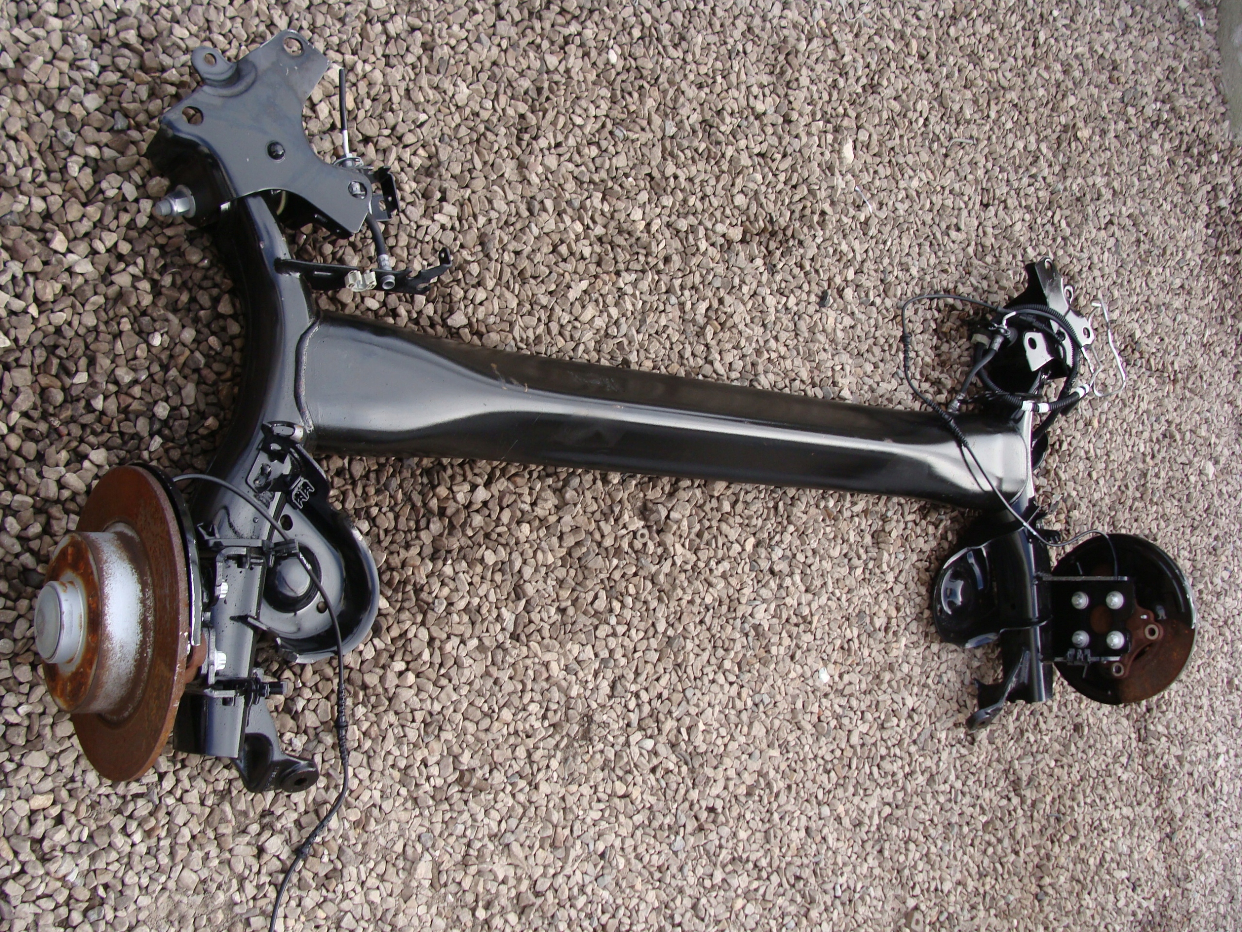 BELKA OŚ TYLNA RENAULT MEGANE IV Numer katalogowy części BELKA OŚ BĘBNY RENAULT MEGANE IV HB