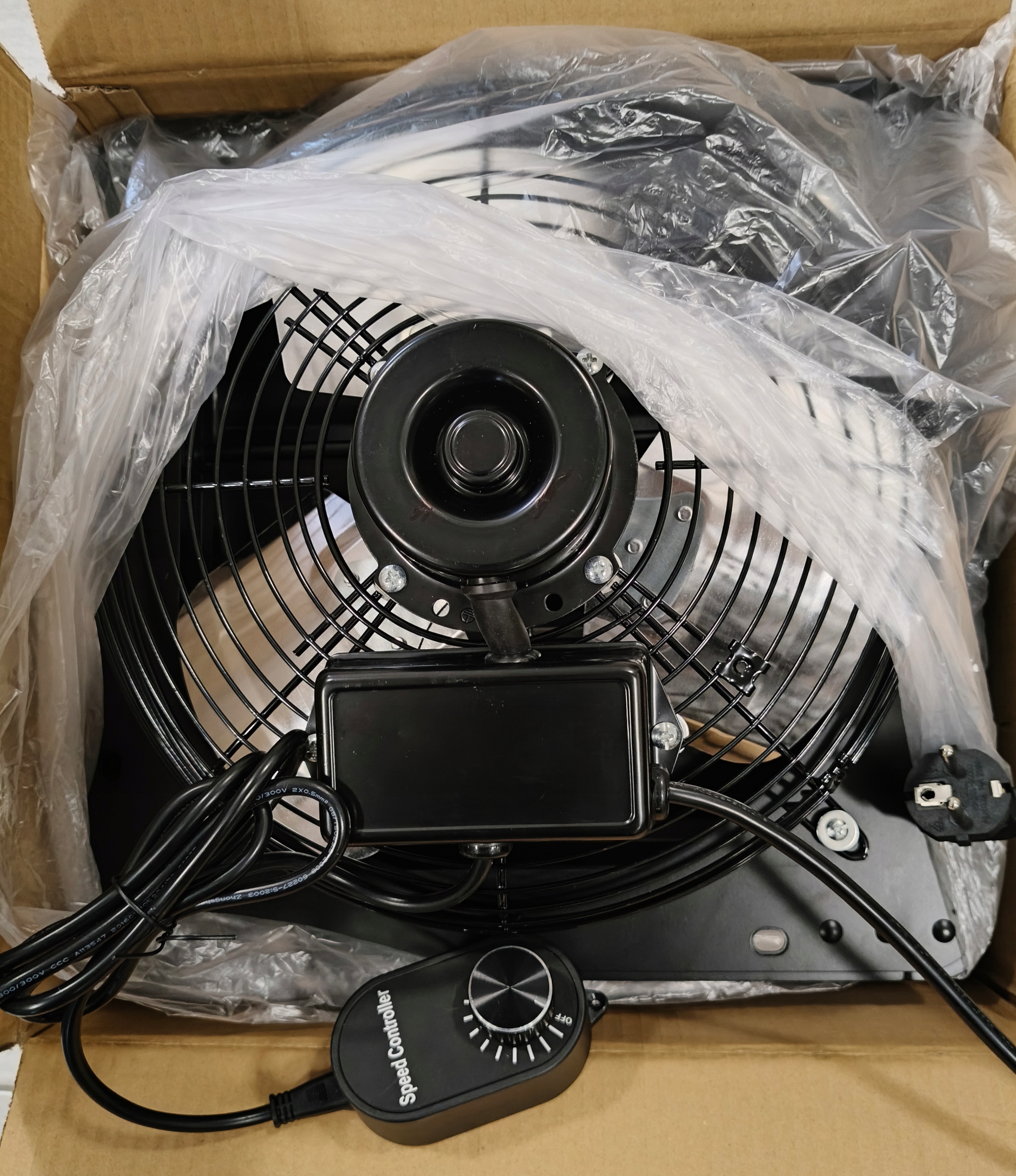 Ventilátor Exhaust Fan EUT-300 Čierny