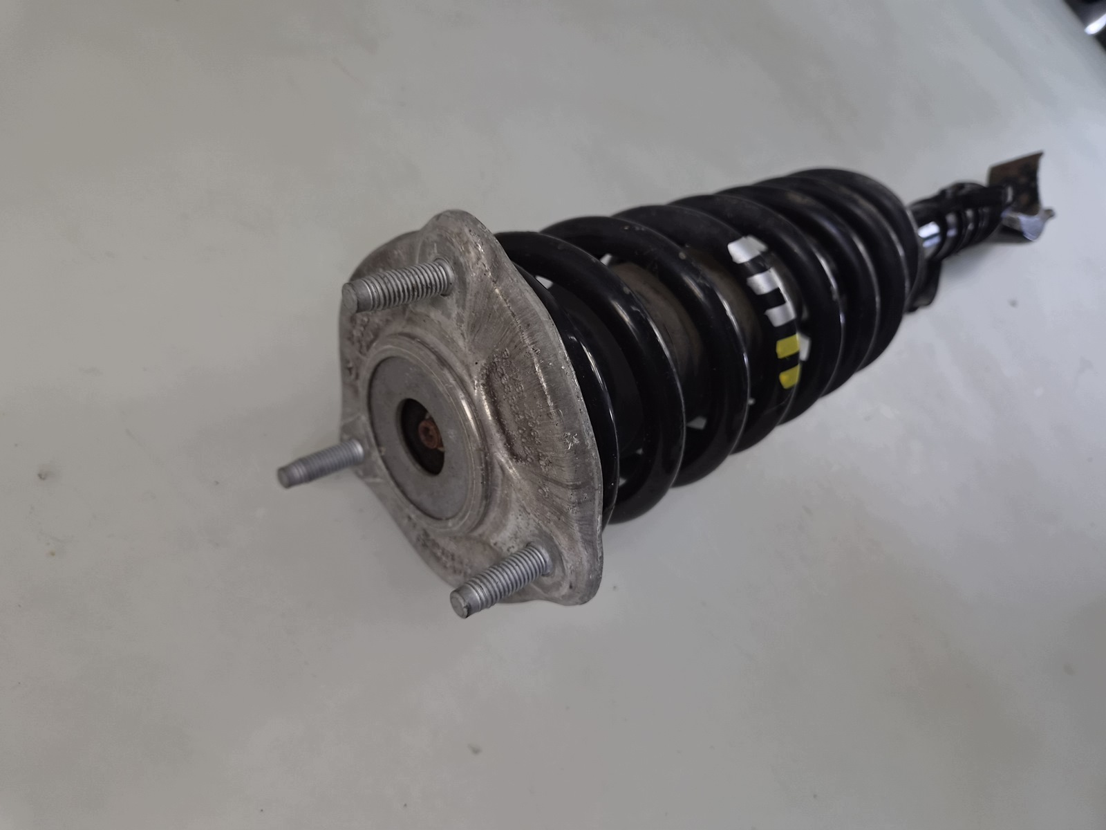 shock absorber left front 2.2 cdi MERCEDES GLC X253 C253 W253 A2533202766