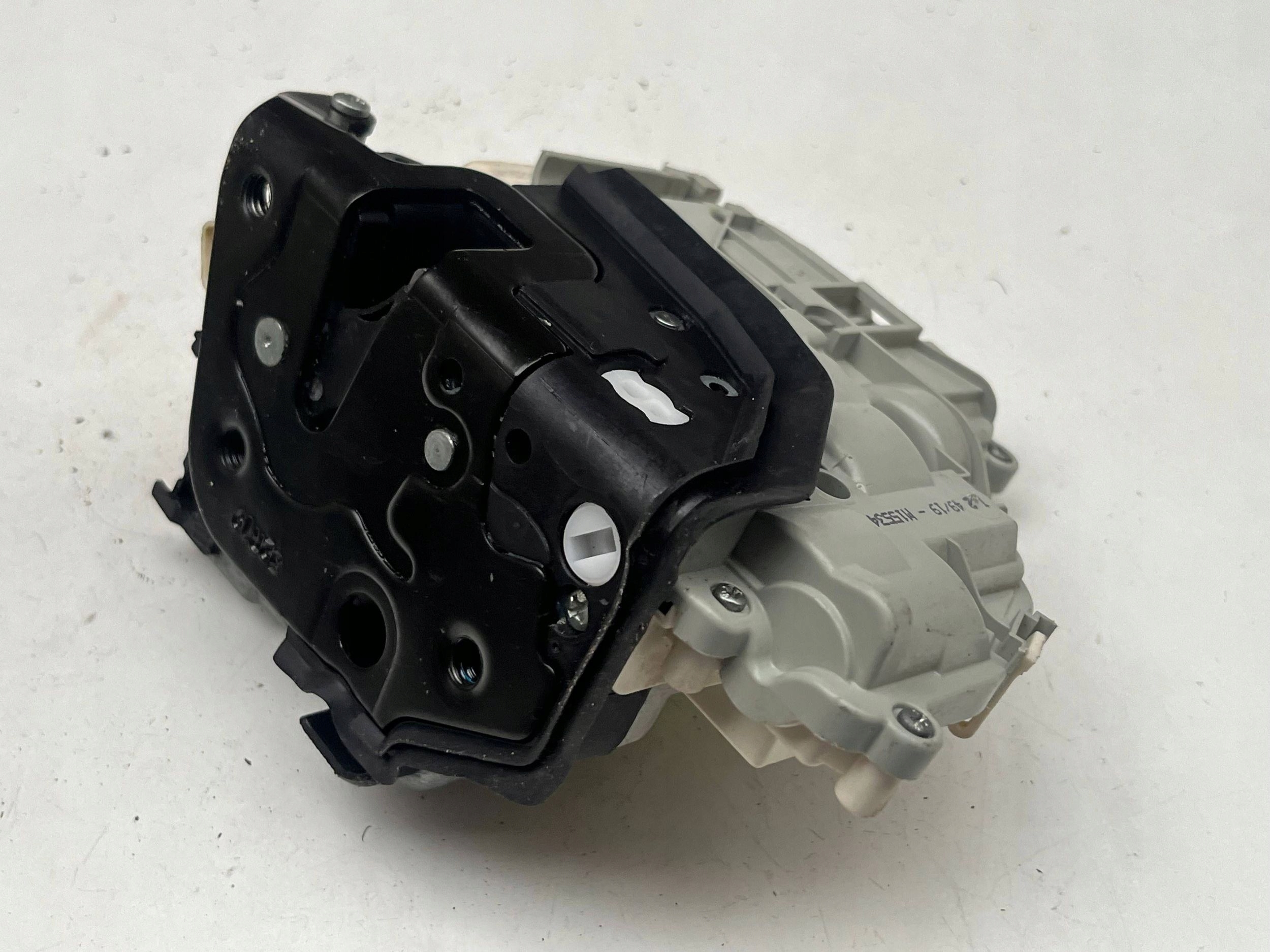 AUDI A6 C7 lock door right rear part 4G0839016F @M