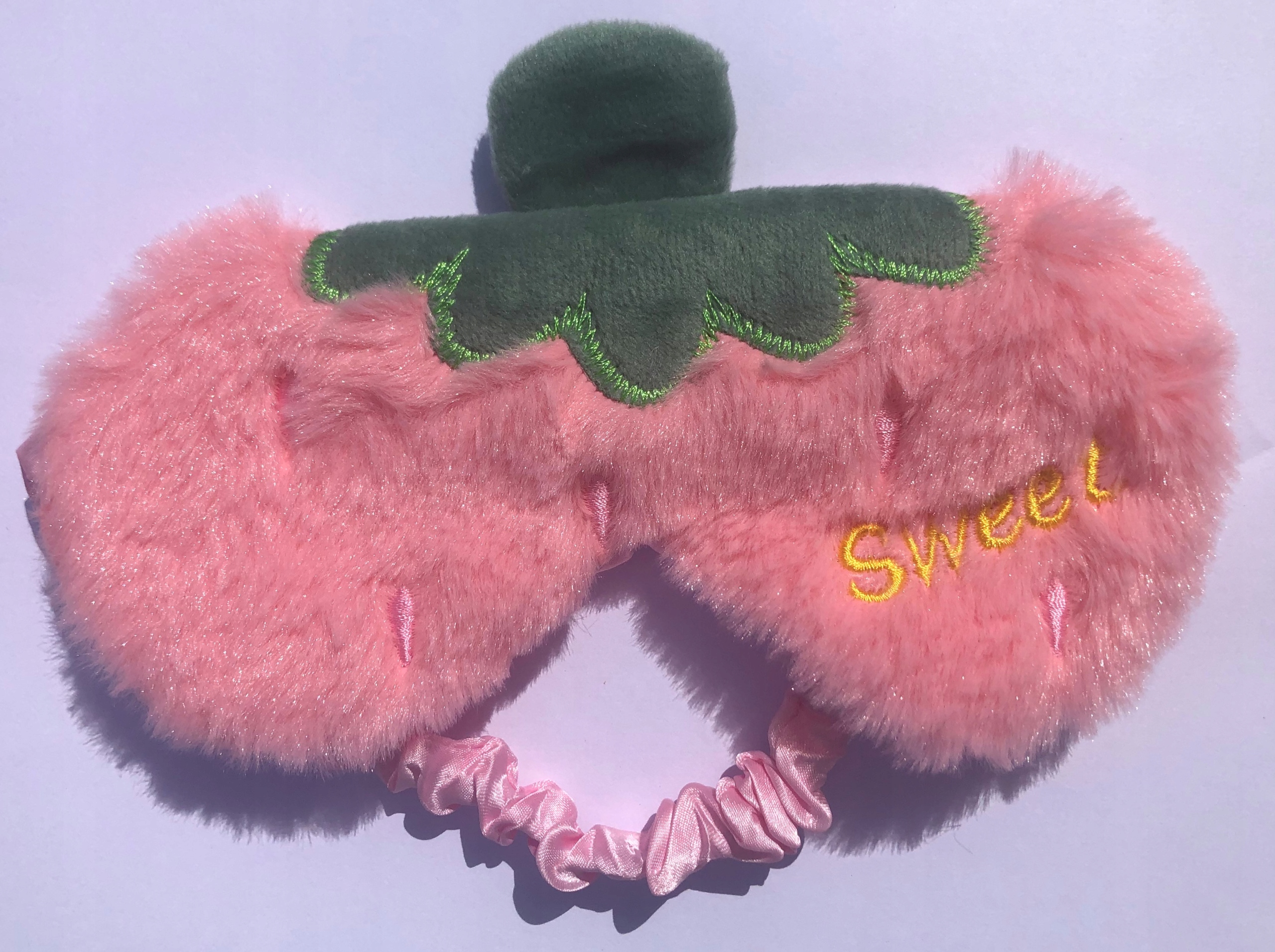 OPASKA NA OCZY MASKA DO SPANIA RELAKSU TRUSKAWKA Model na oczy