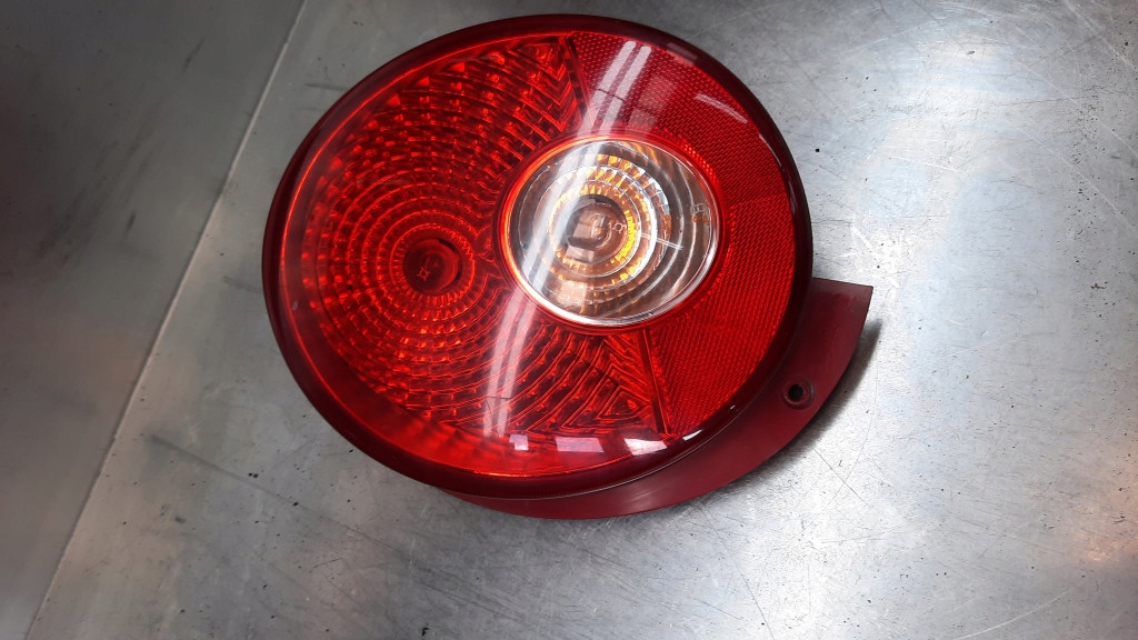 фонарь правый Chevrolet SPARK II M200 0.8b 07R