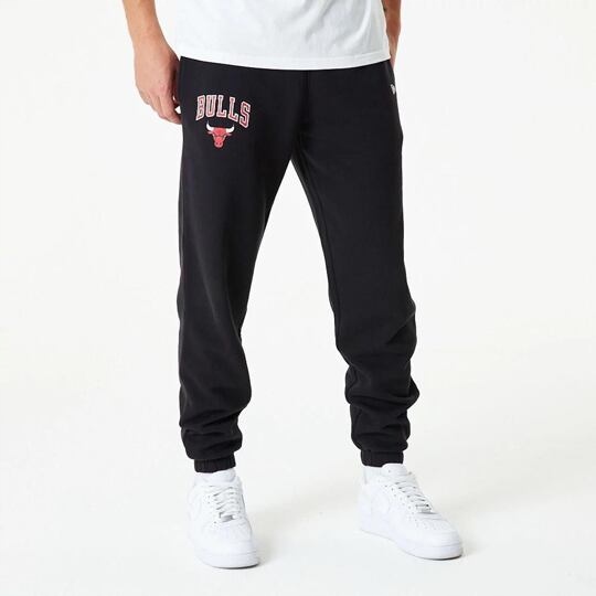tepláky New Era Nba essentials jogger Chibul Blkfdr Velikost oblečení: M