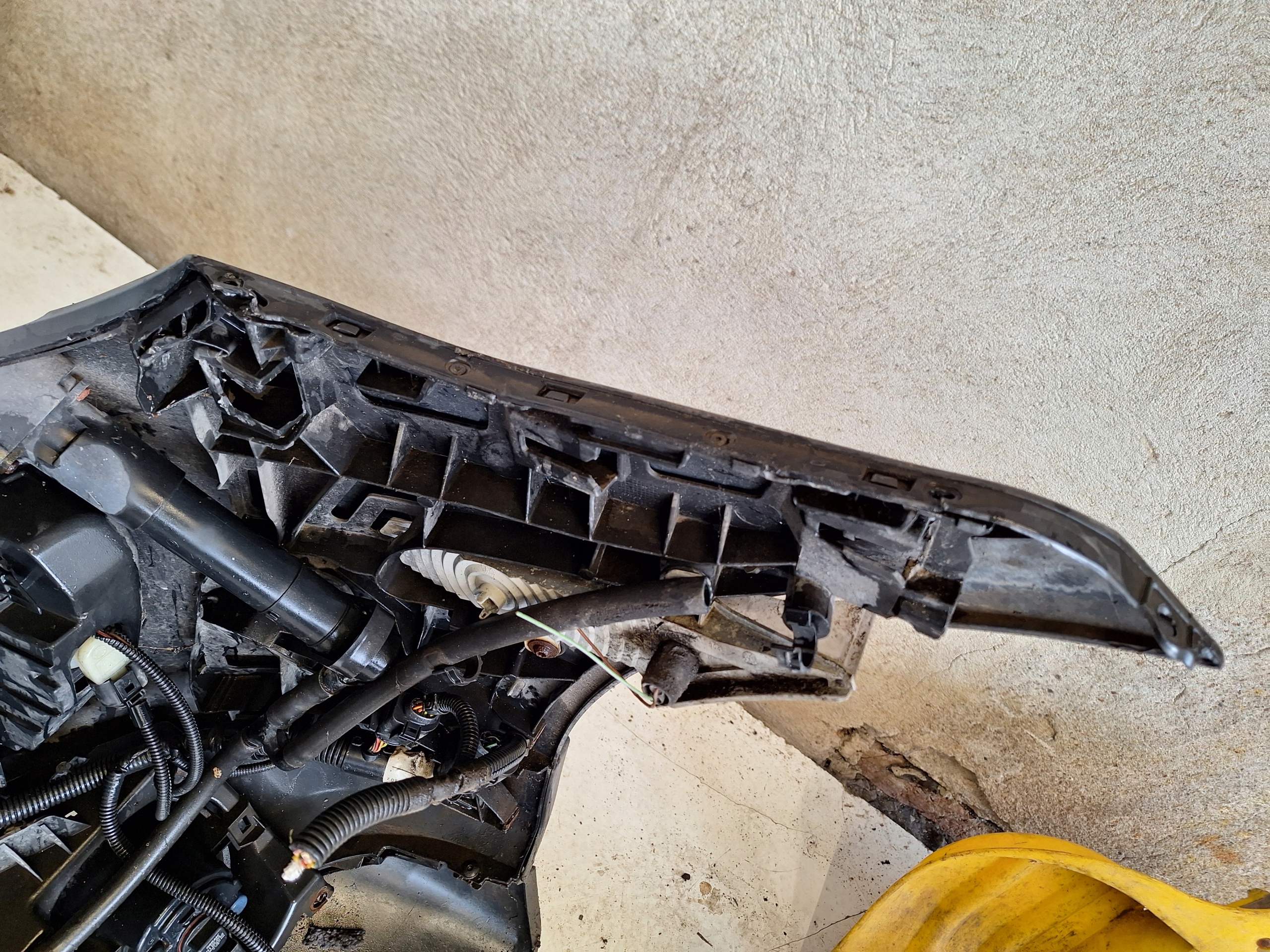 PORSCHE CAYENNE e 7L LIFT 07-10 Paraurti XENON + PDC