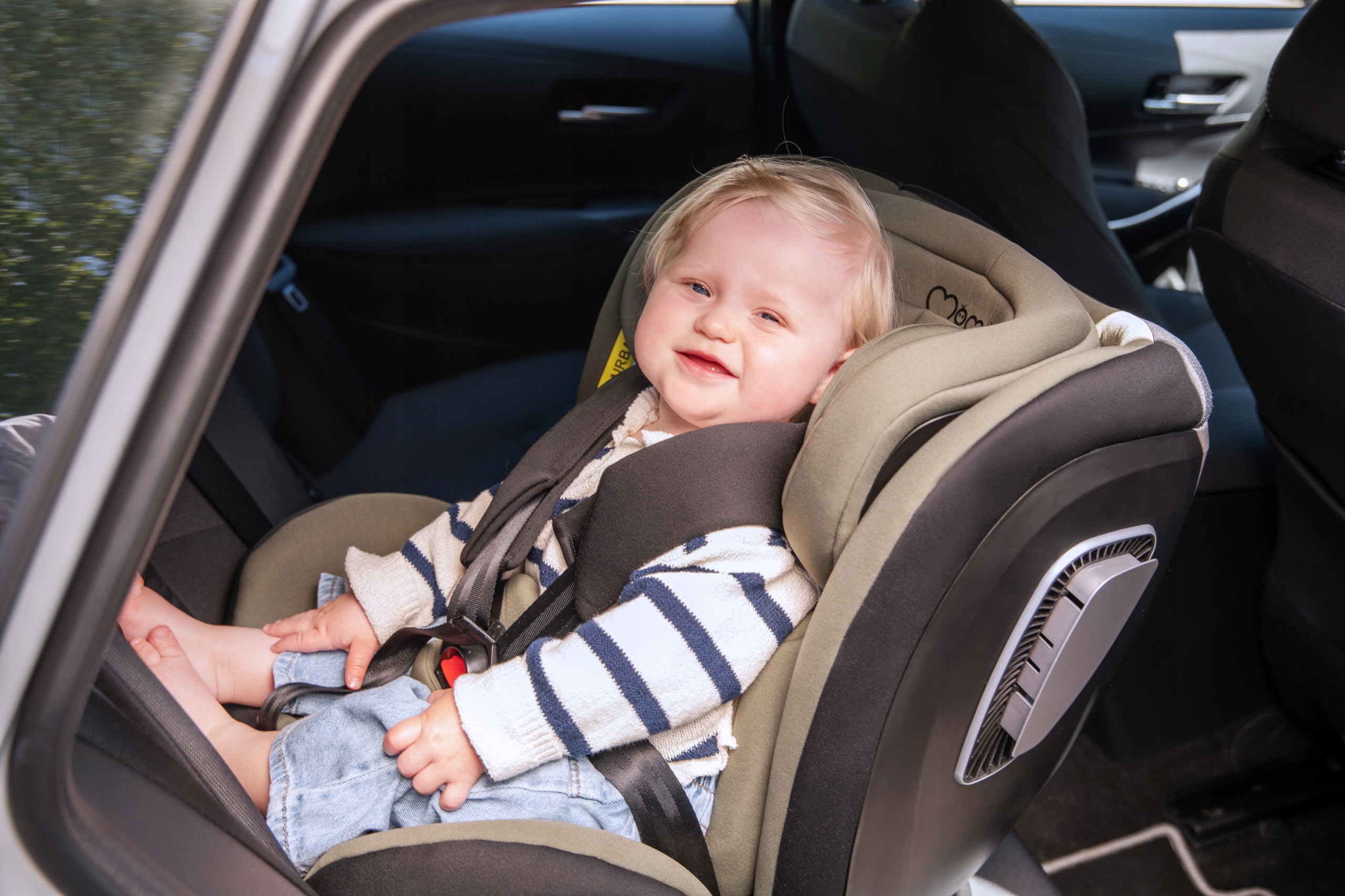 Siège auto MoMi Urso i-Size - avec isoFix - Kaki (40-150cm)