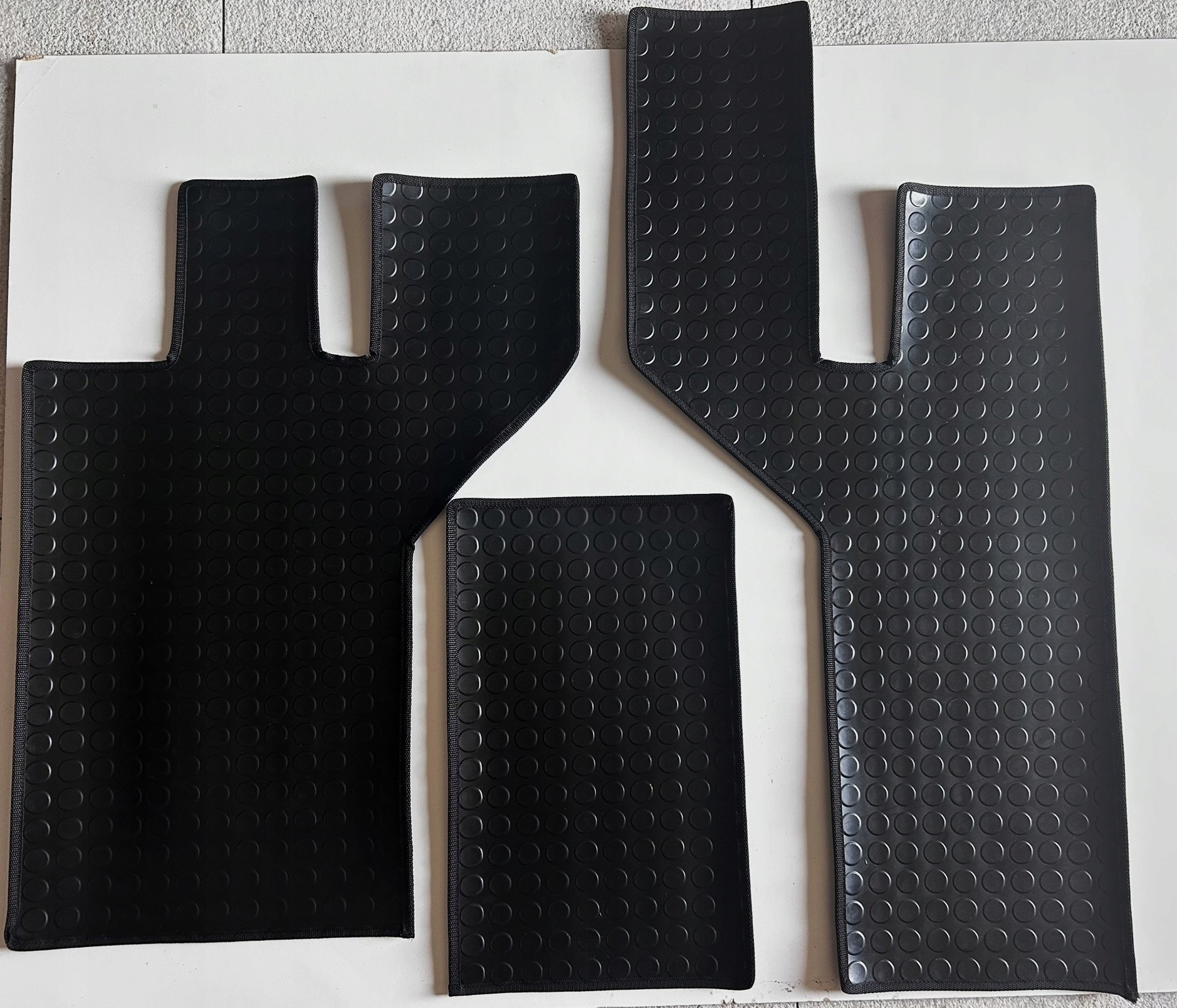 Unimog 1700L Gumová Rohož Podlahová Krytina Koberec