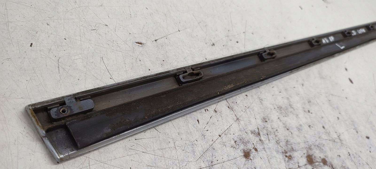 moulding door right front Audi A3 8P 3D LY7W