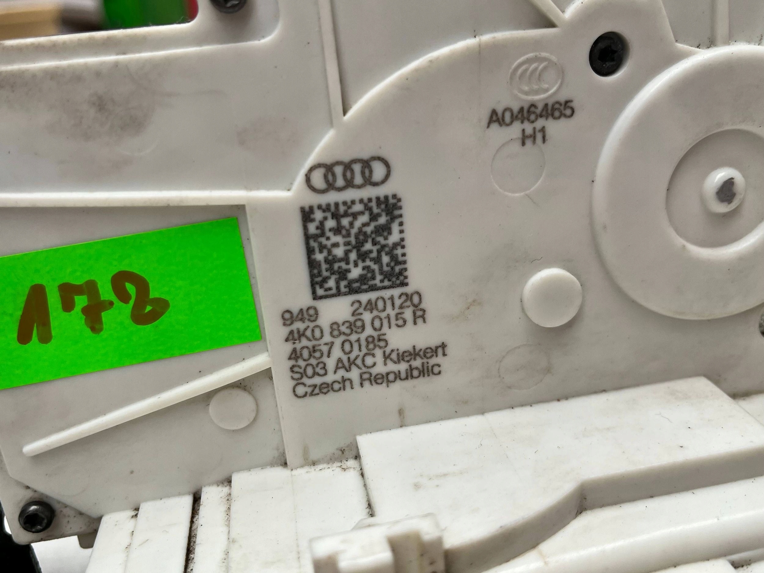 AUDI A6 C8 schloß tür links heck 4K0839015R !J