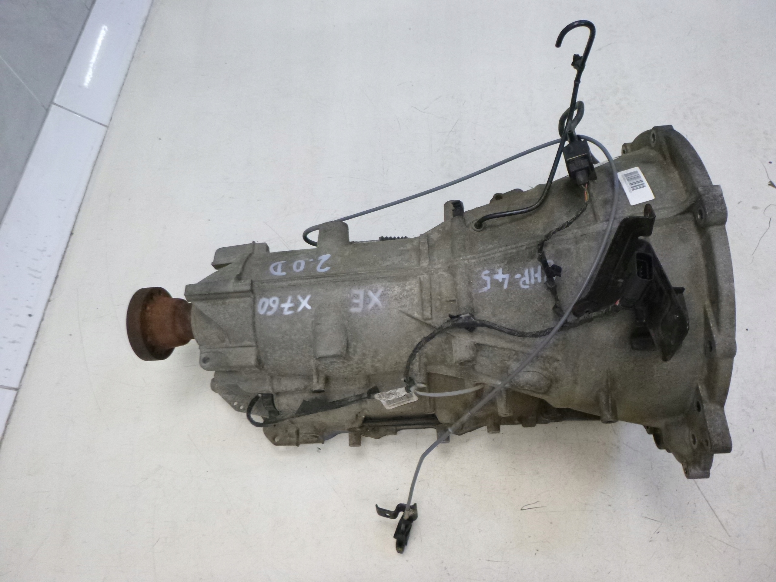 JAGUAR XE X760 2.0 D GETRIEBE AUTOMAT 8HP45