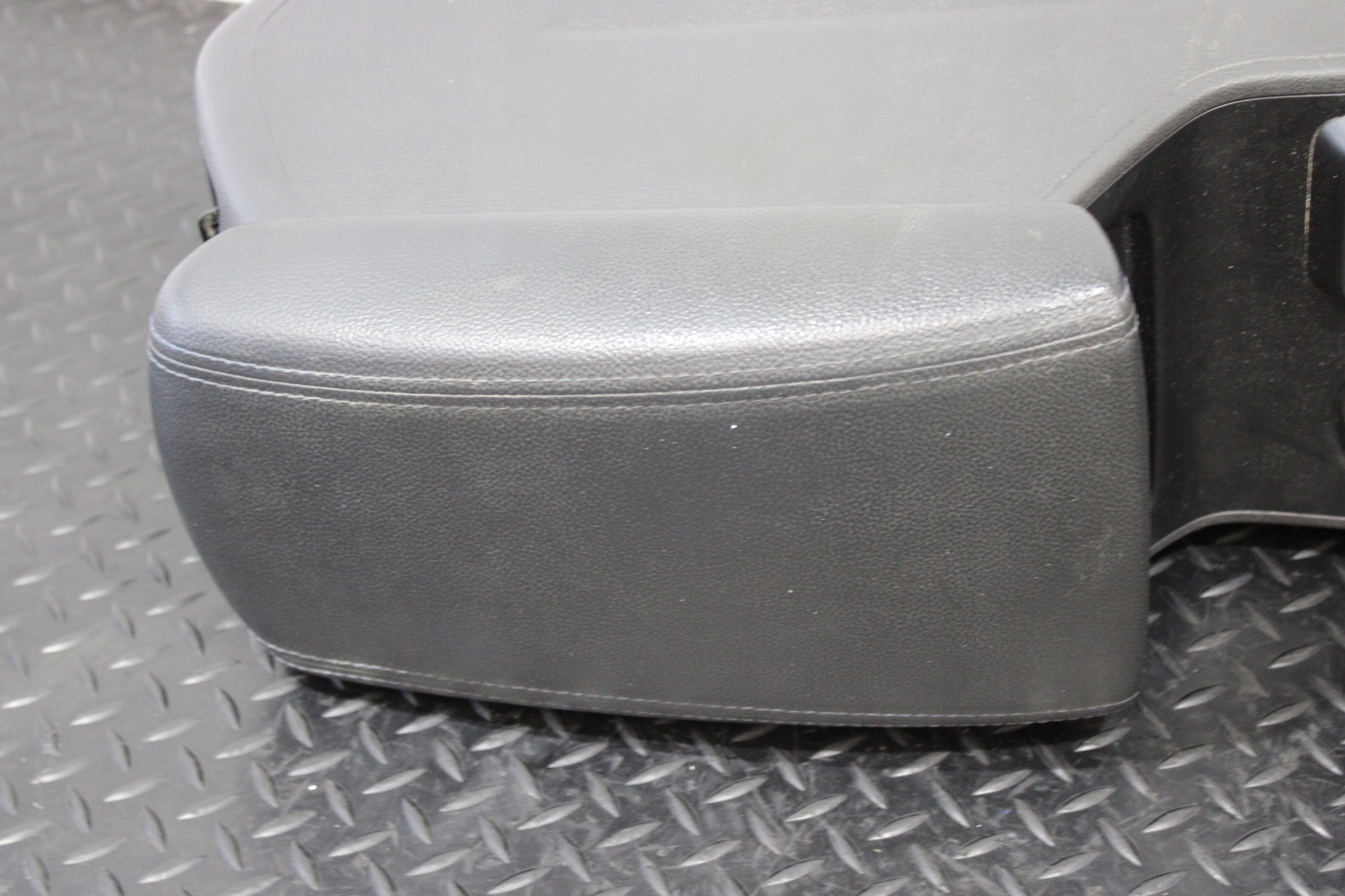 TUNEL central armrest AUTOMAT HYUNDAI TUCSON 3 III