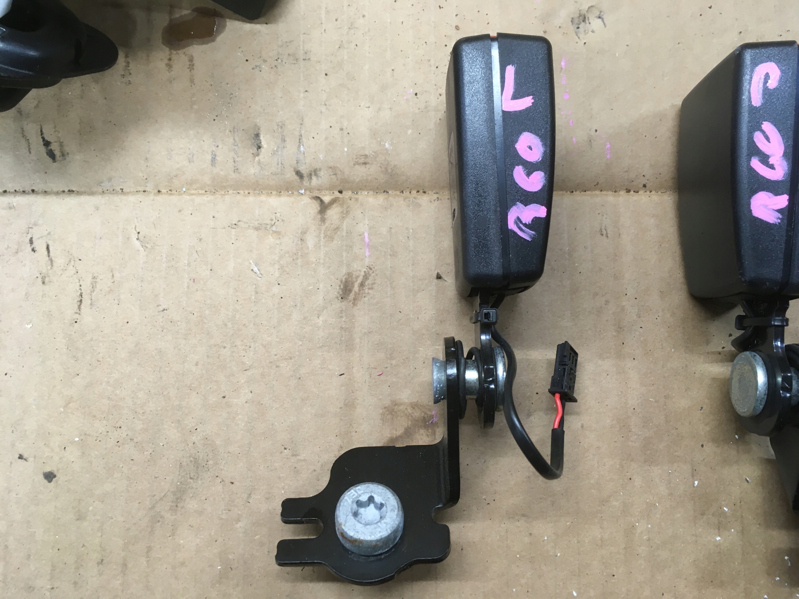 вставки ремень безопасности правый левый зад MINI COOPER F56