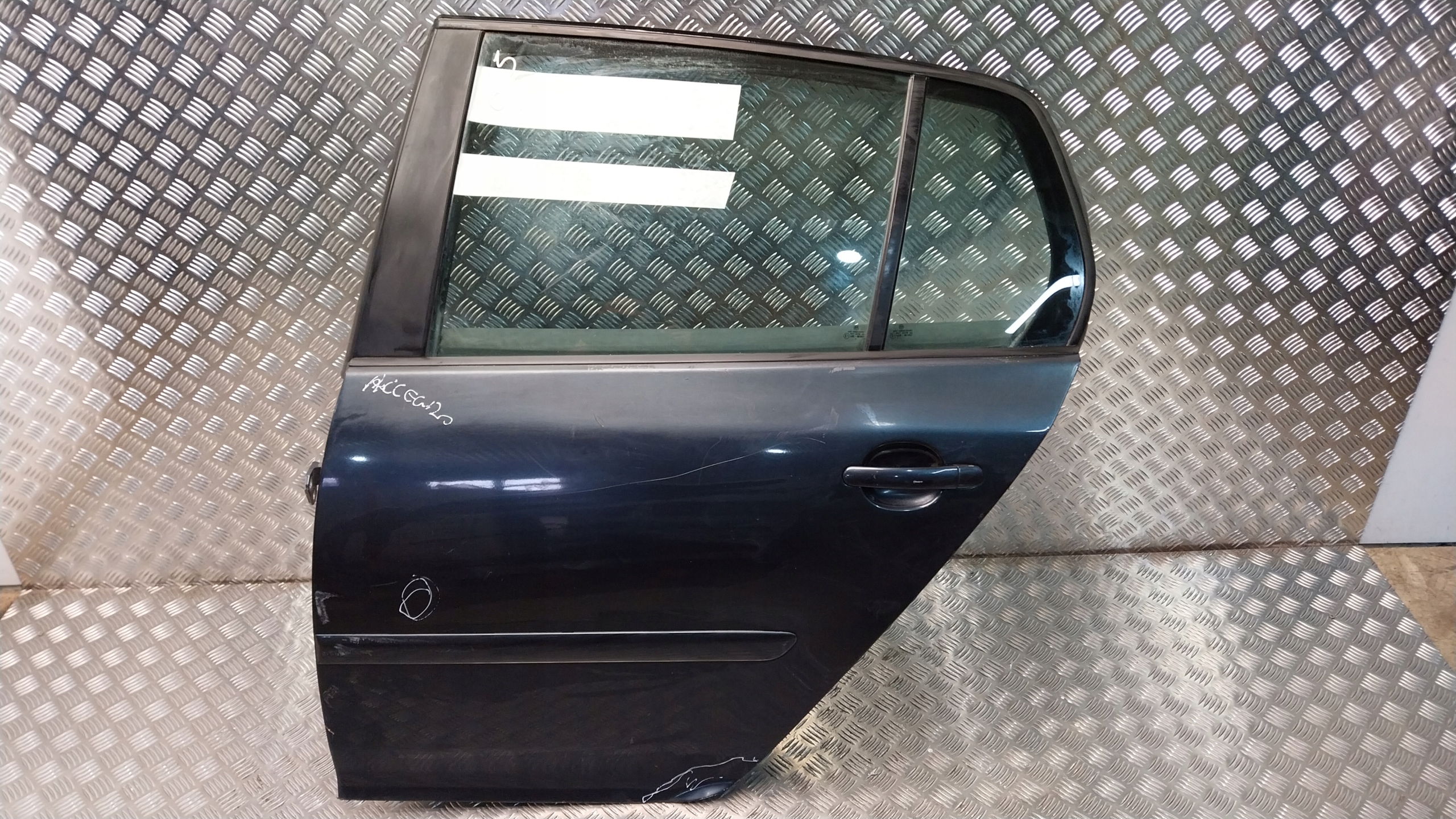 door rear part left VW GOLF V HATCHBACK 03