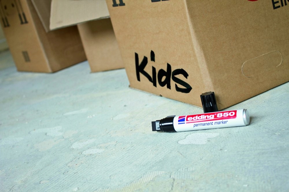 Marker Permanentny 850 Ścięty Czarny Edding Kolor czarny