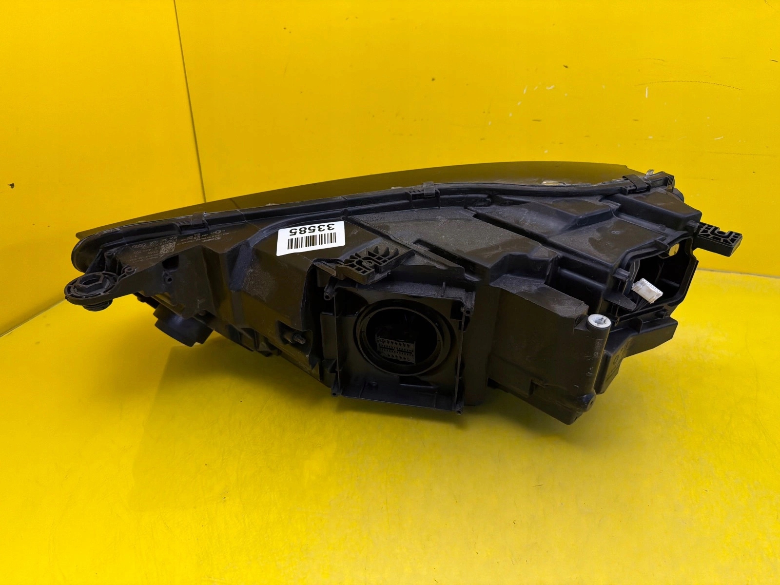 light right front Audi Q5 80A 17- Full Led 80A941034