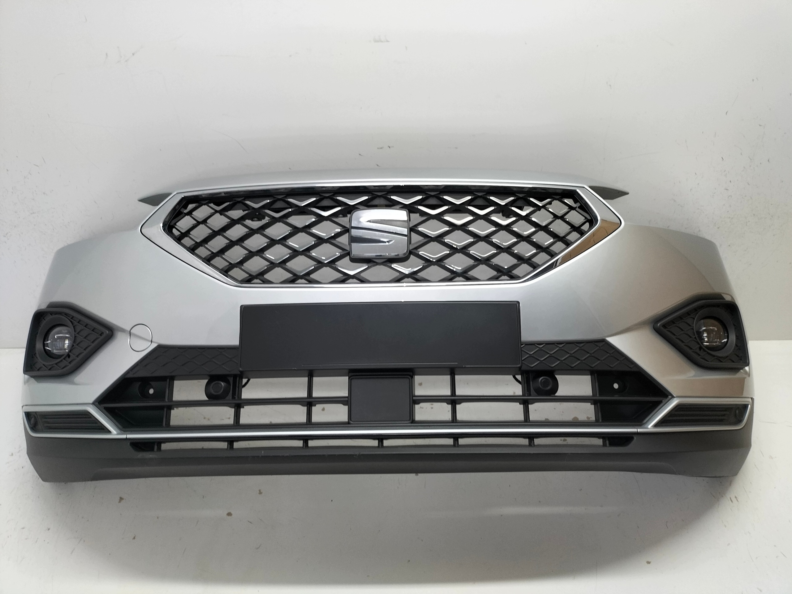 Frontstoßstange vorne SEAT TARRACO 18
