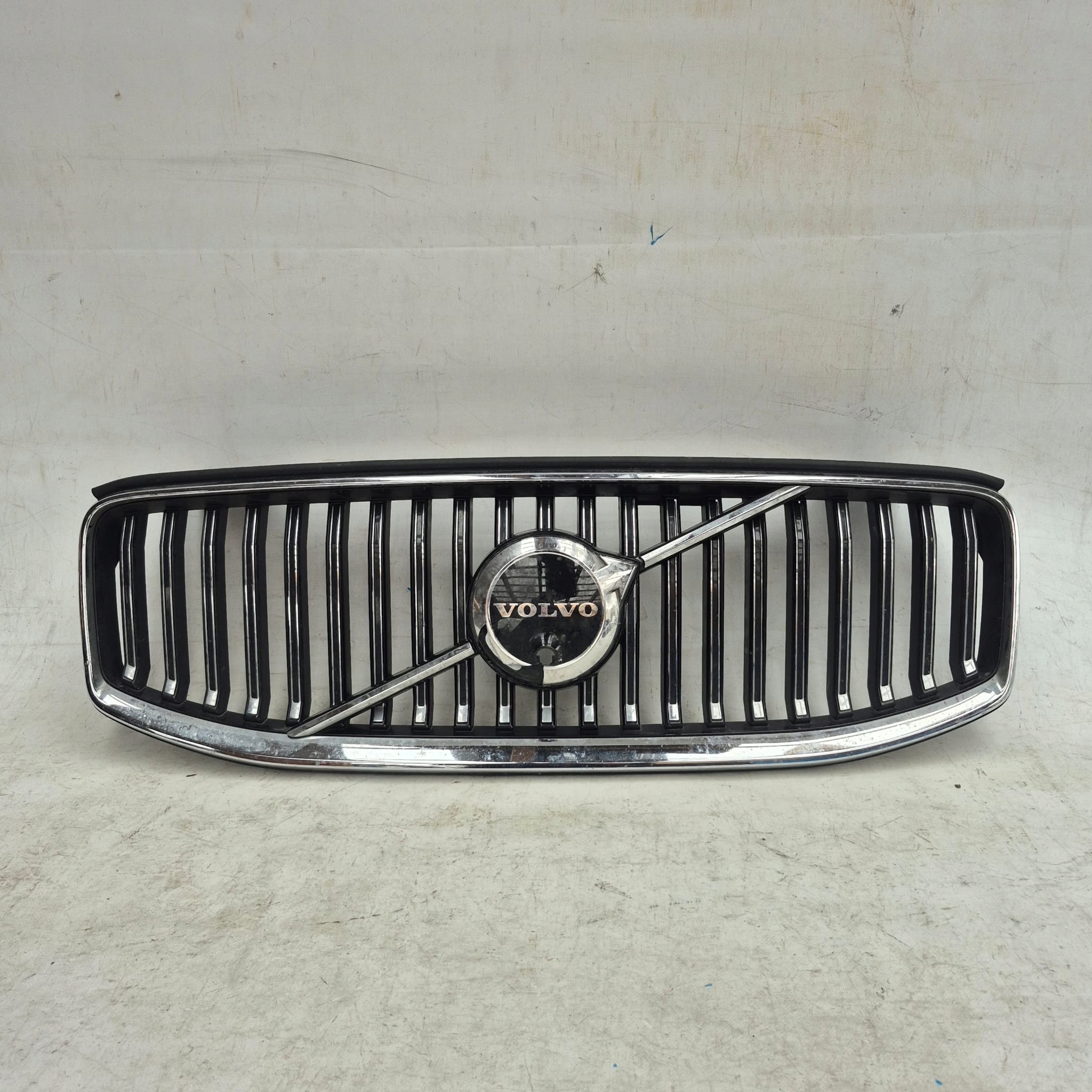 VOLVO XC60 II 2 LIFT 21-> grill grille radiator