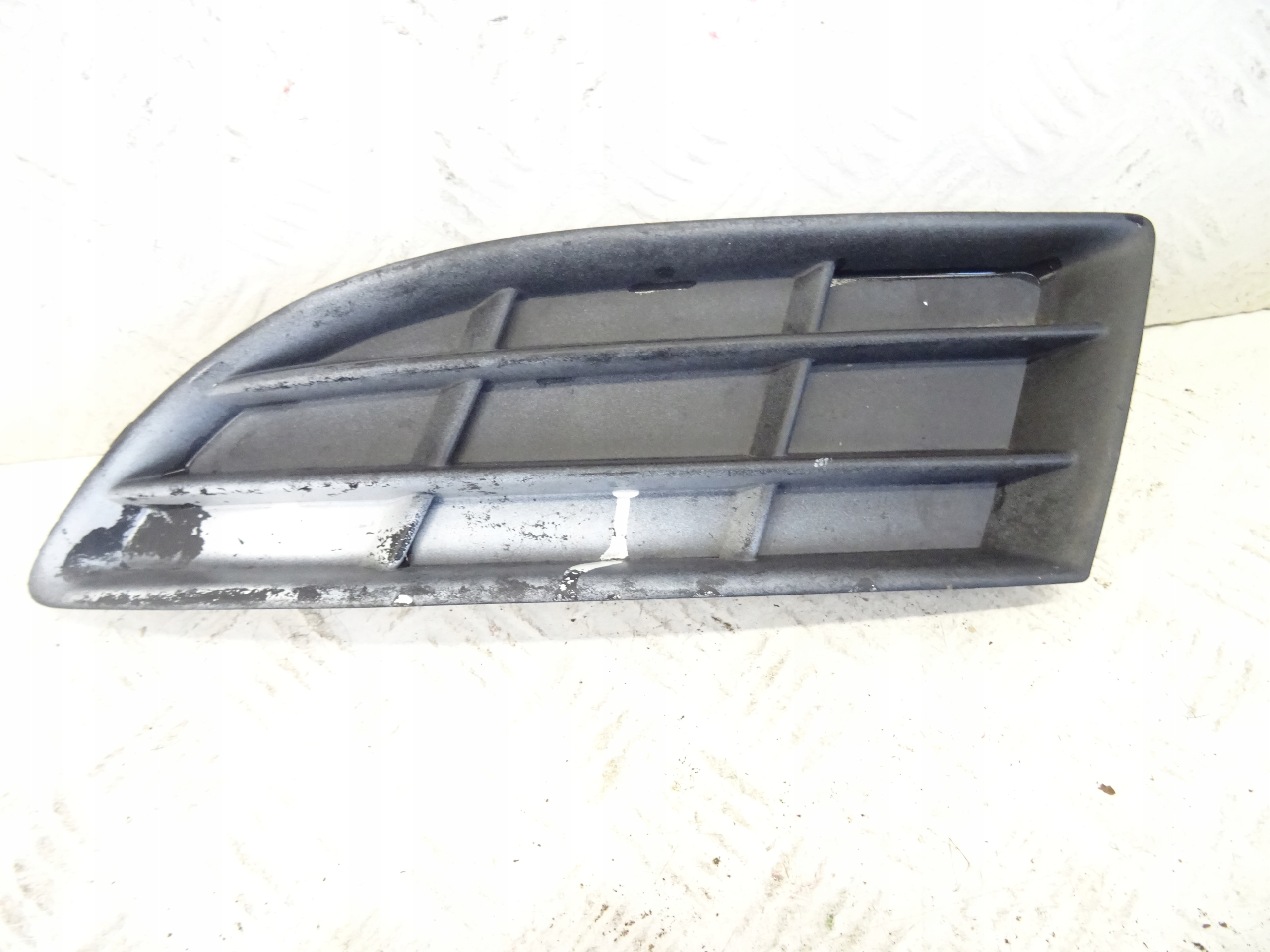 grid of a bumper front front left SKODA FABIA II LIFT 5J0807367A