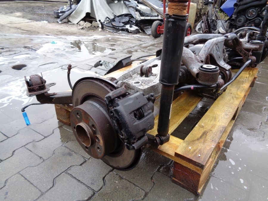 BMW Z4 E85 3.0i ЦАПФА ЗАТИСК РИЧАГ ЗАД. ЛІВИЙ