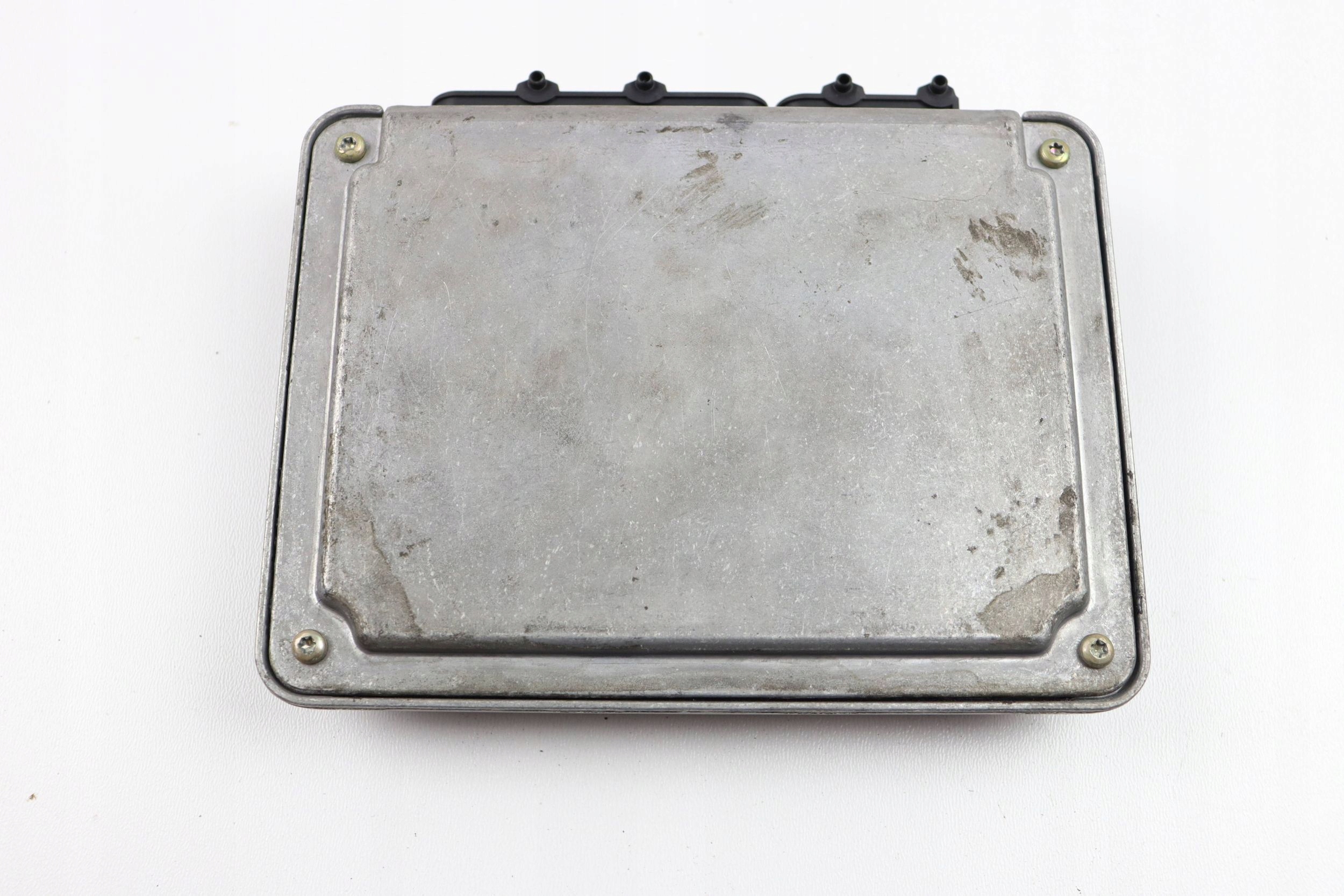 VW PASSAT B5 computer control unit of the engine 1.9 TDI 038906018FE 0281010064