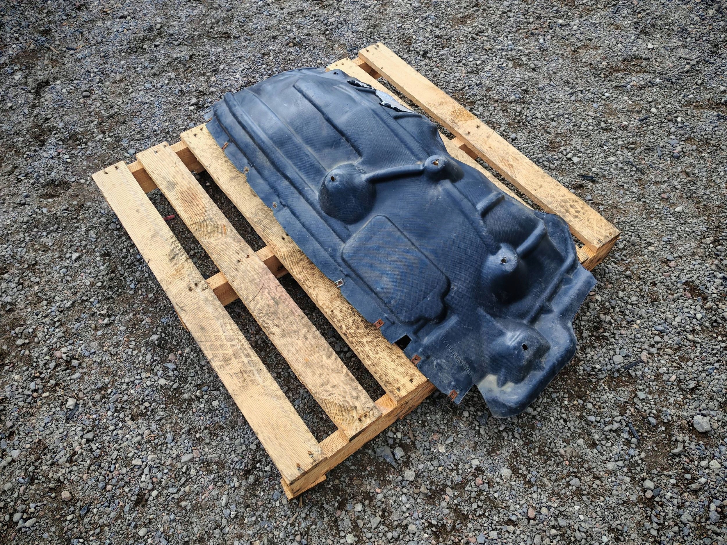 mudguard front front right original Dodge RAM 2019